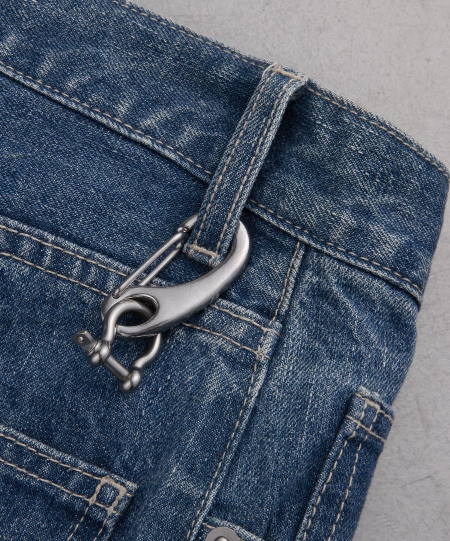 COLONY 2139(コロニー トゥーワンスリーナイン) シャックルカラビナ