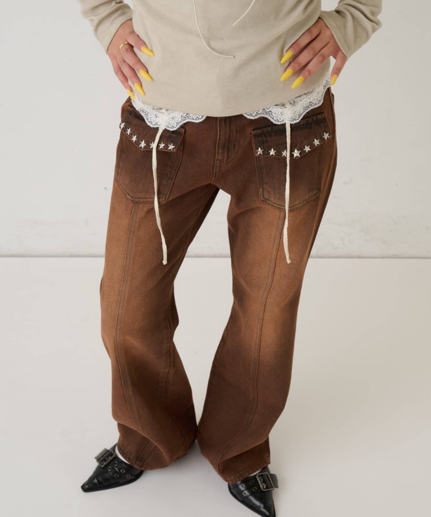 WHO’S WHO gallery(フーズフーギャラリー) スタースタッズフレアデニム