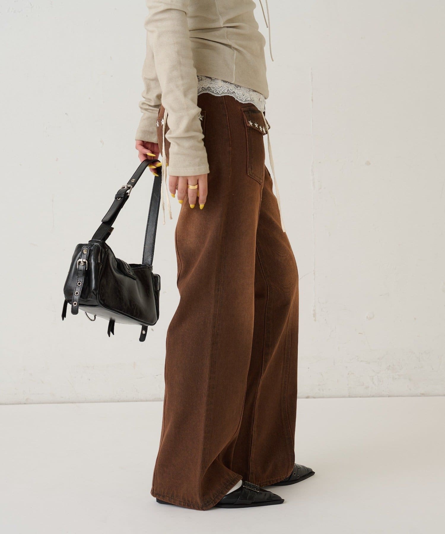 WHO’S WHO gallery(フーズフーギャラリー) スタースタッズフレアデニム