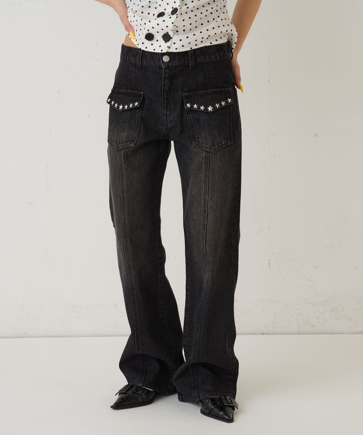 WHO’S WHO gallery(フーズフーギャラリー) スタースタッズフレアデニム