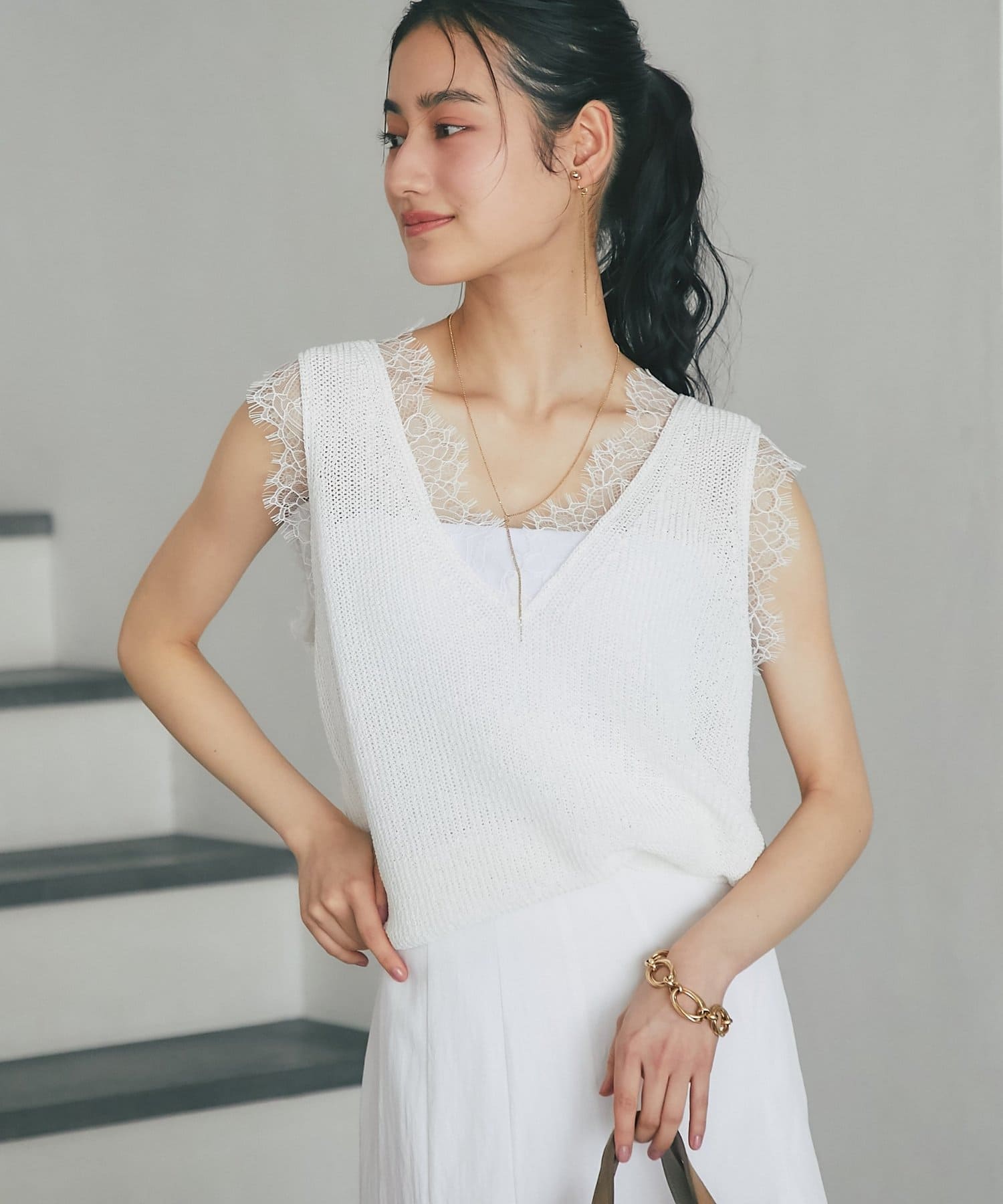 La boutique BonBon(ラブティックボンボン) ペーパーヤーンレース付きベスト