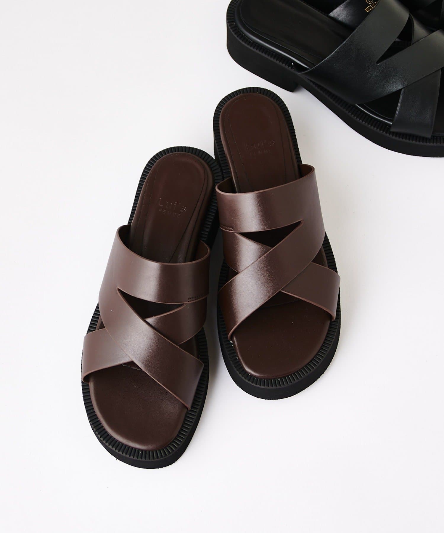 Lui's(ルイス) クロスベルトデザイン厚底サンダル