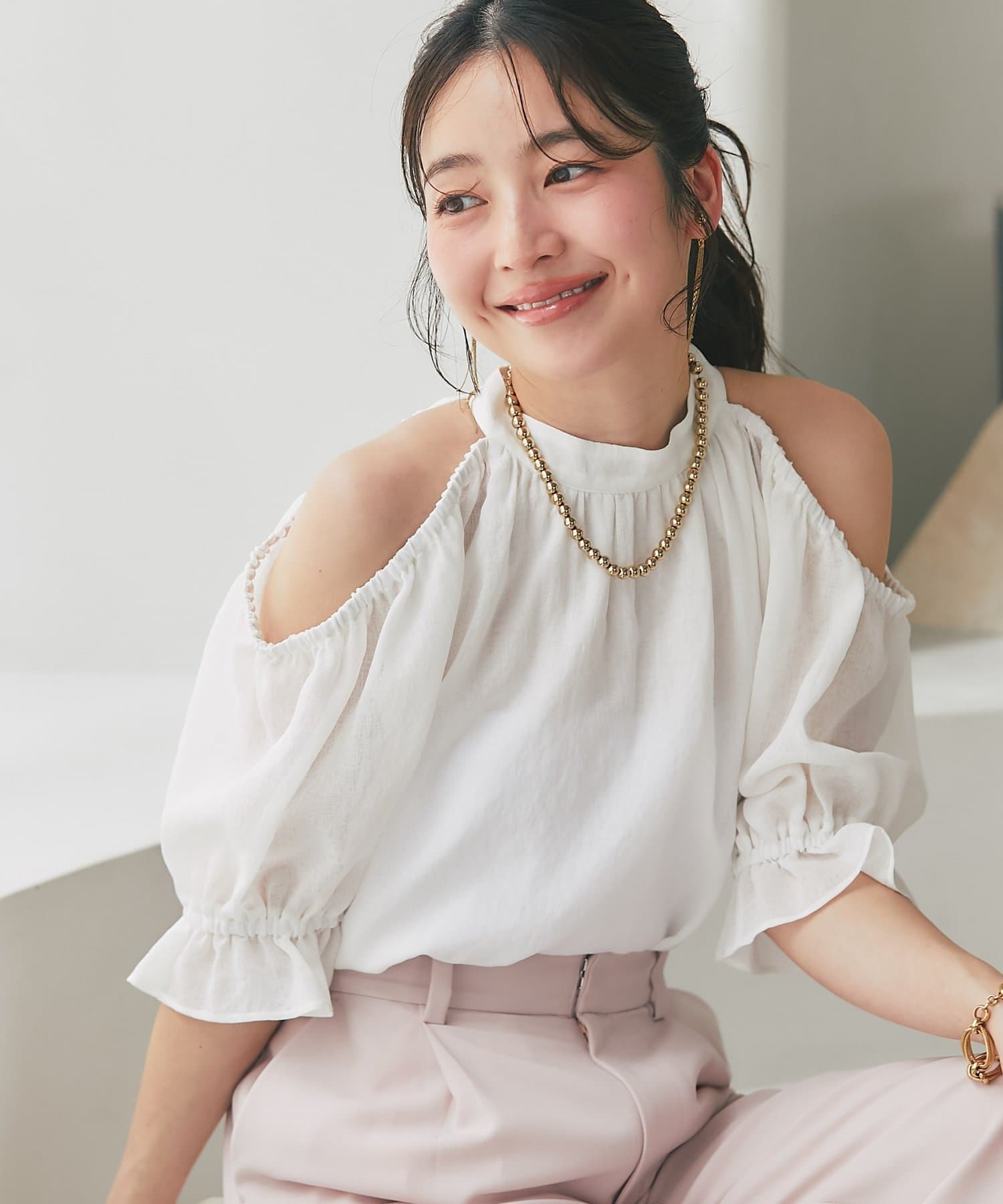 La boutique BonBon(ラブティックボンボン) ホルターネックオープンショルダーブラウス