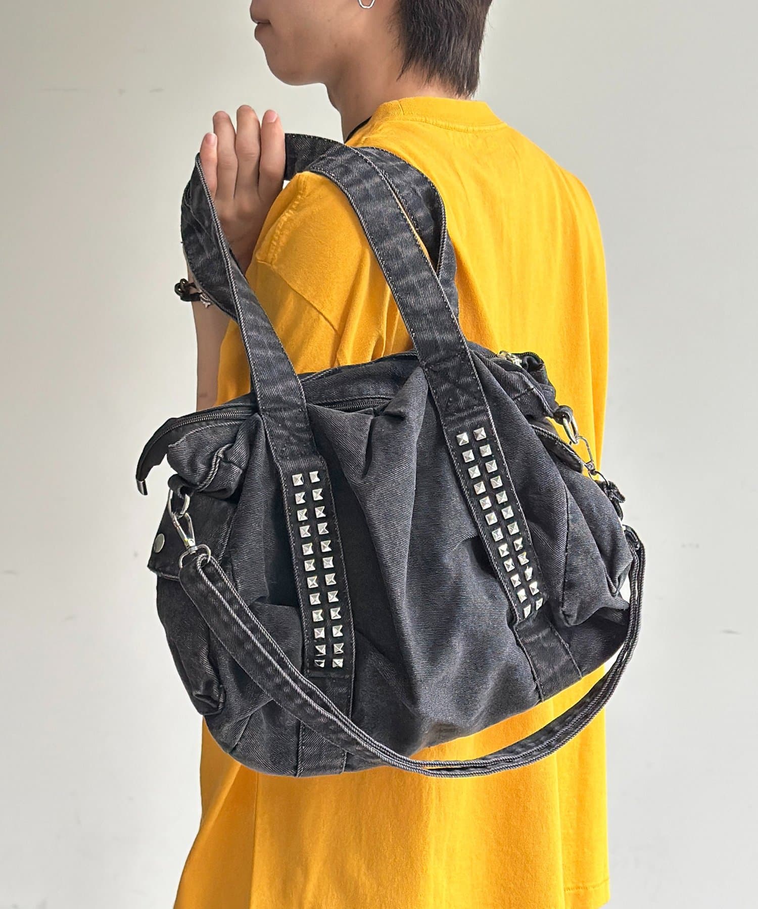 CPCM(シーピーシーエム) スタッズ付きデニムショルダー