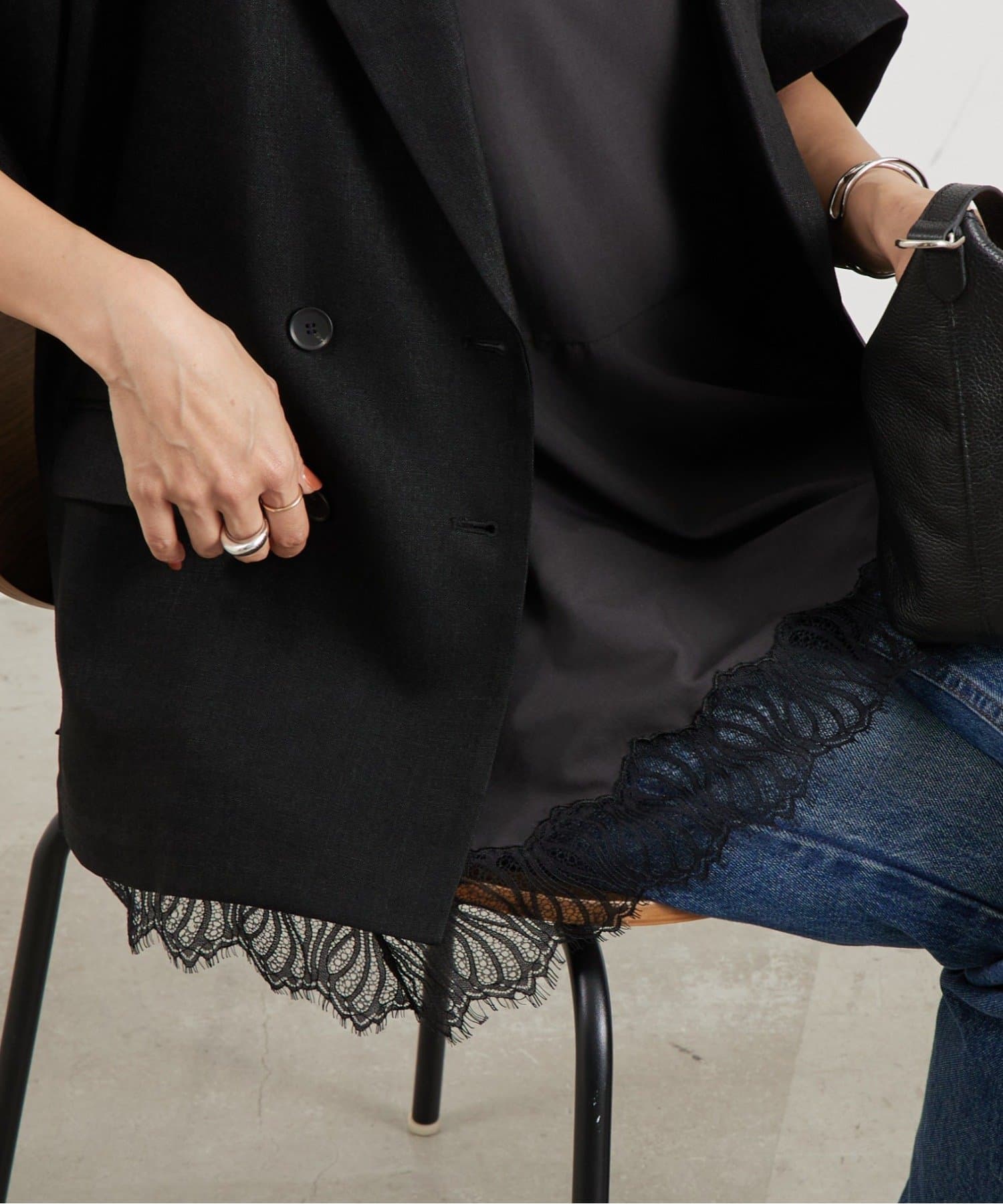 BEARDSLEY(ビアズリー) 裾レースタンクブラウス《LIVETART》