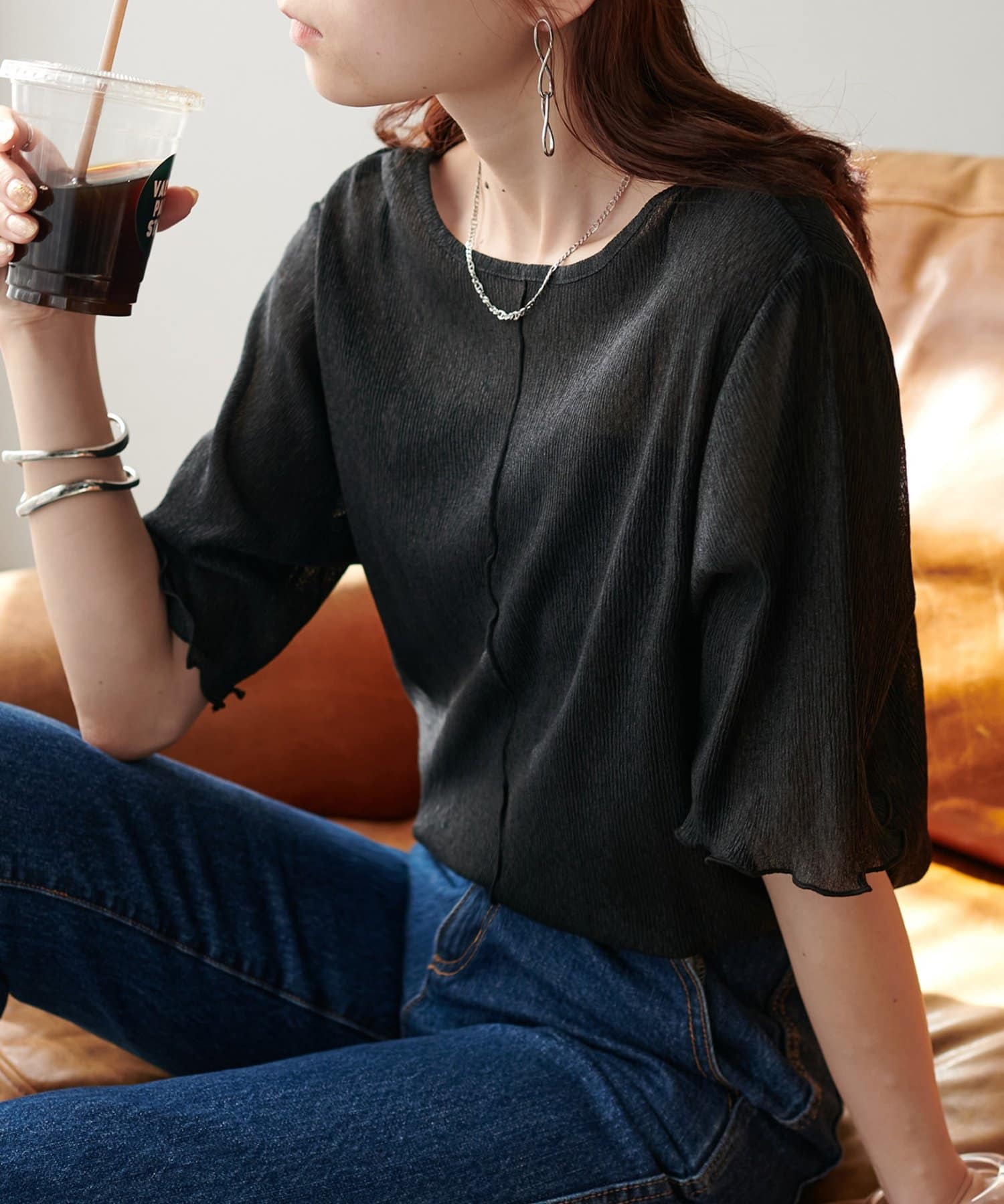 DISCOAT(ディスコート) 【WEB限定】ラメプリーツシアーTシャツ