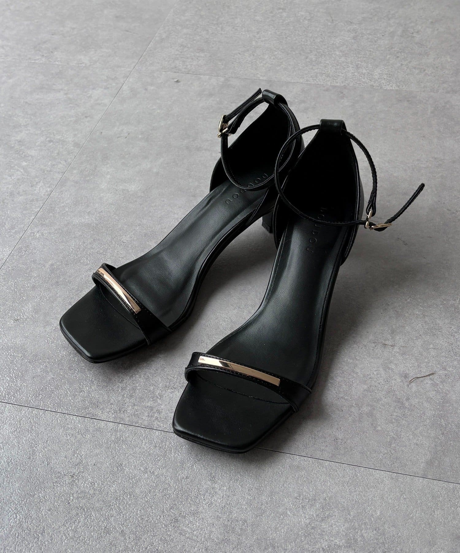 DOUDOU(ドゥドゥ) メタルバーサンダル