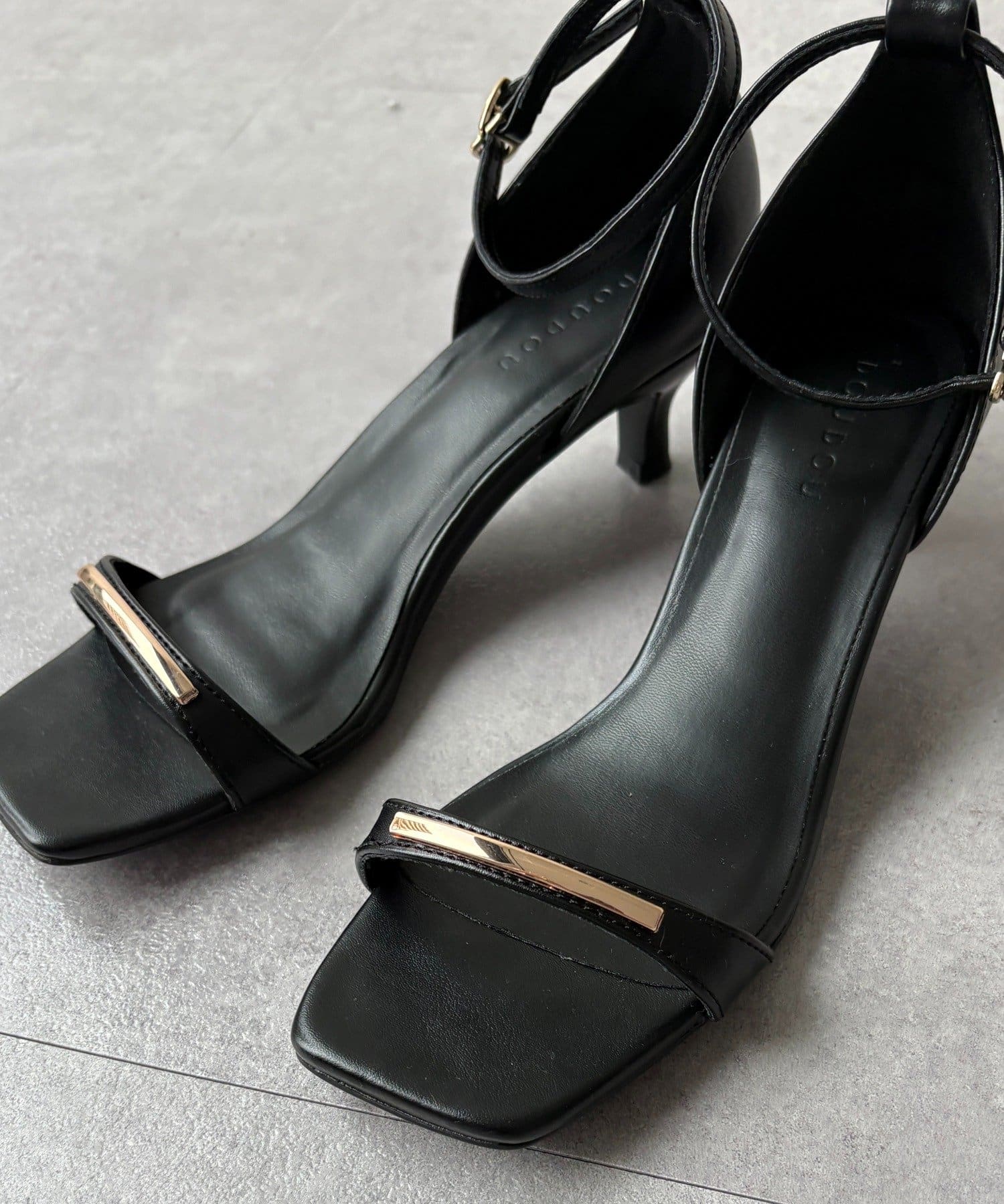 DOUDOU(ドゥドゥ) メタルバーサンダル