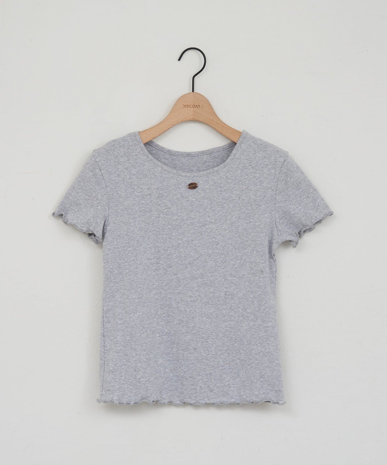 DISCOAT(ディスコート) 【umm.】ロゴプレート半袖Tシャツ