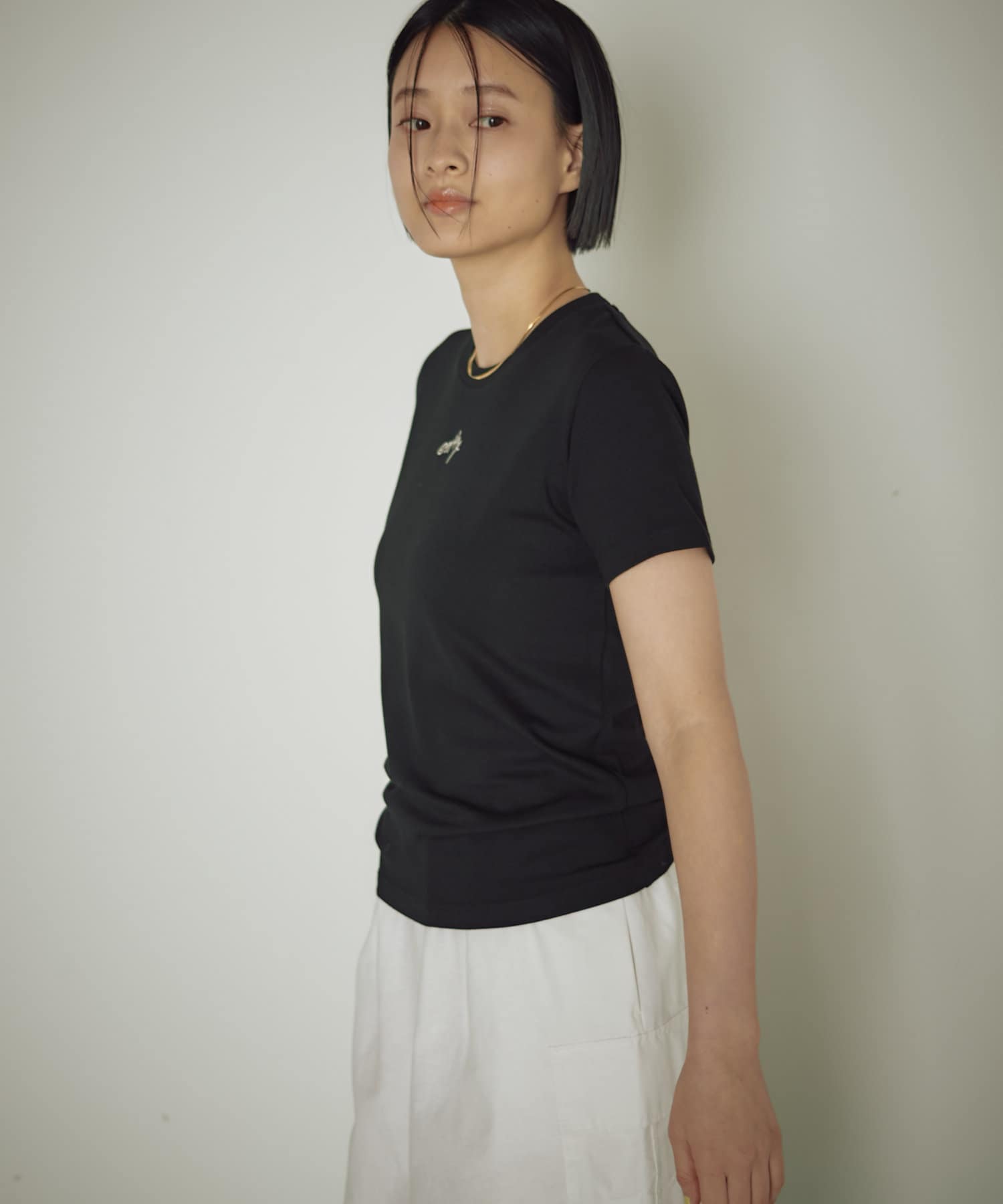 OUTLET(アウトレット) 【earthy_】ロゴ刺繍TEE