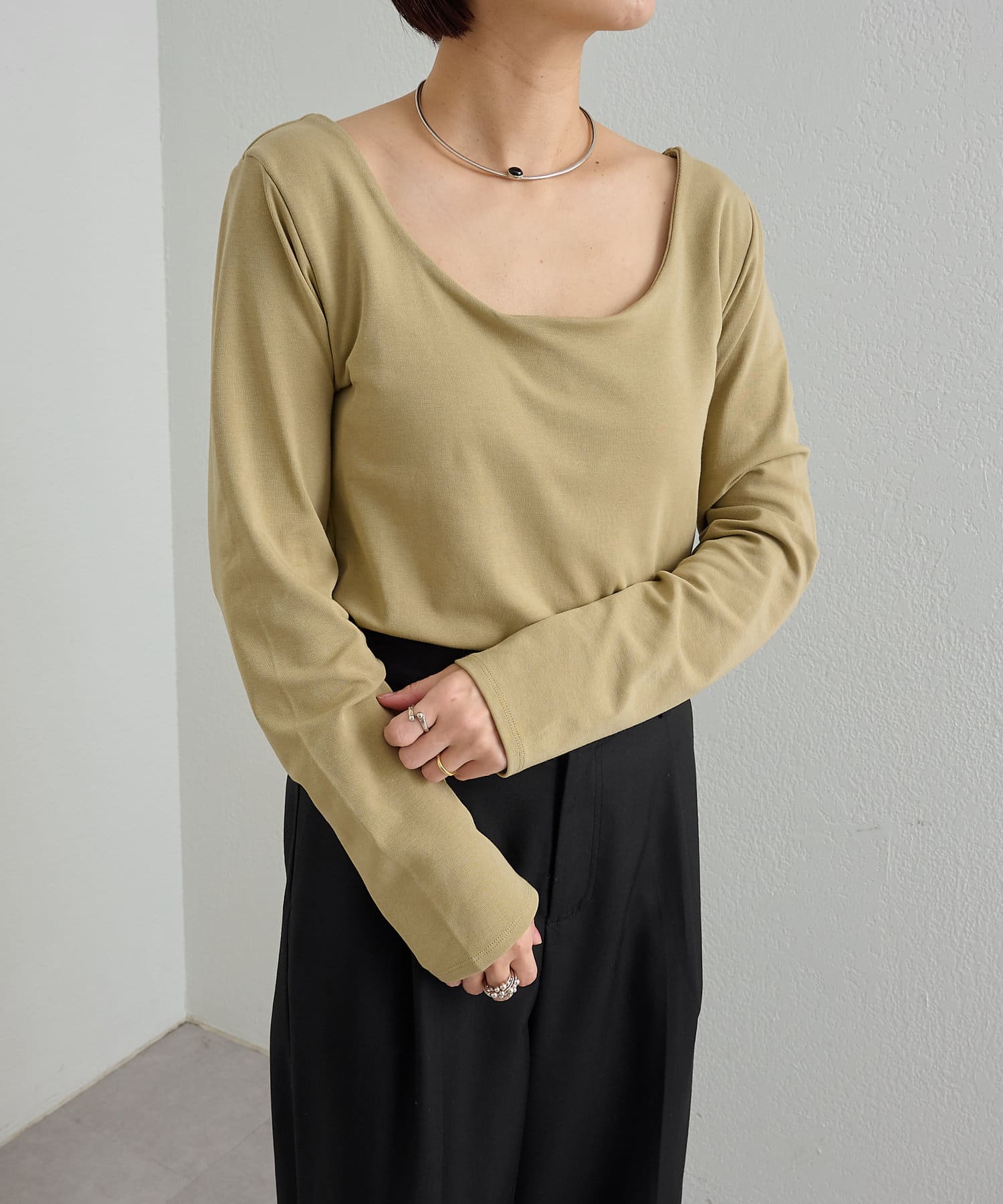 OUTLET(アウトレット) 【Omekashi】カップ付きスムースクルーロンT