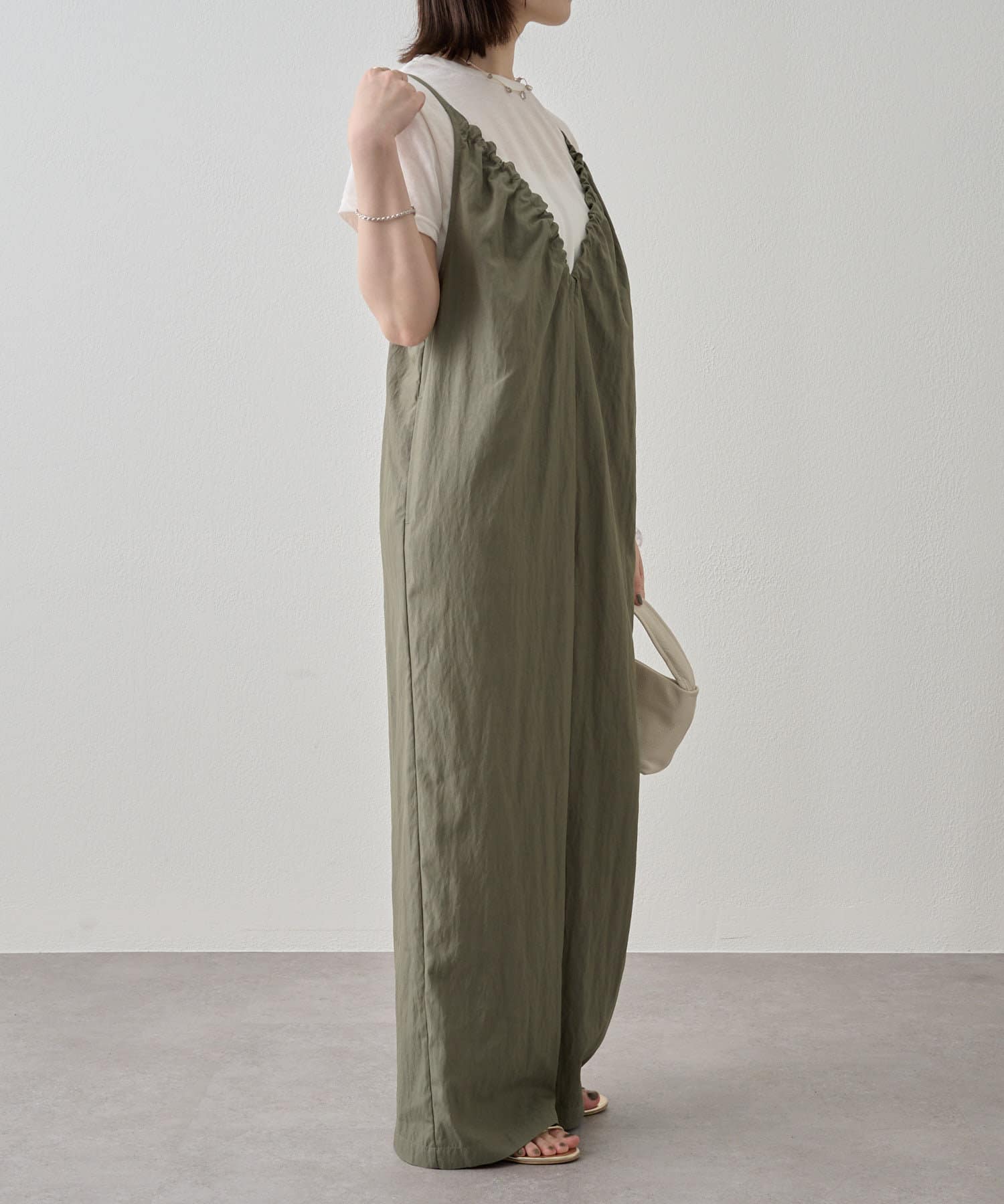 OUTLET(アウトレット) 【Omekashi】Vギャザーキャミサロペット