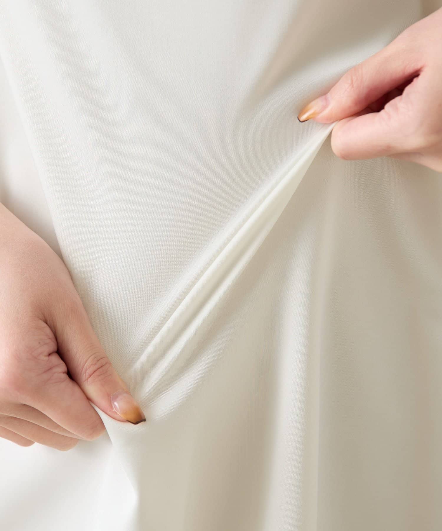 COLLAGE GALLARDAGALANTE(コラージュ ガリャルダガランテ) 【伸びるサテン/吸湿性/速乾性】ストレッチサテンTシャツ