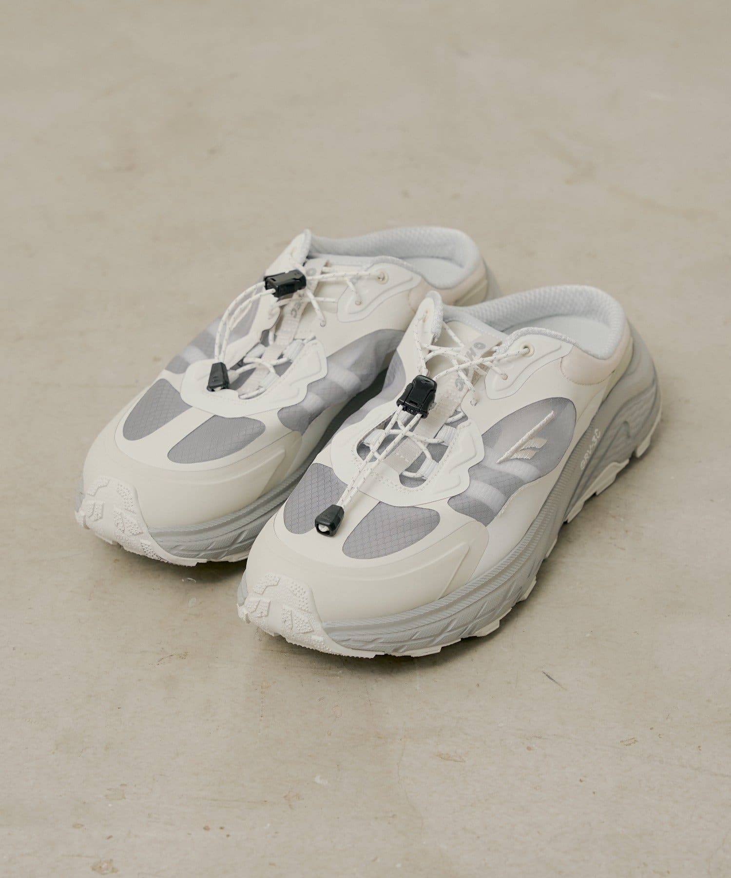 Kastane(カスタネ) 【HIーTEC】EASTEND FLOAT