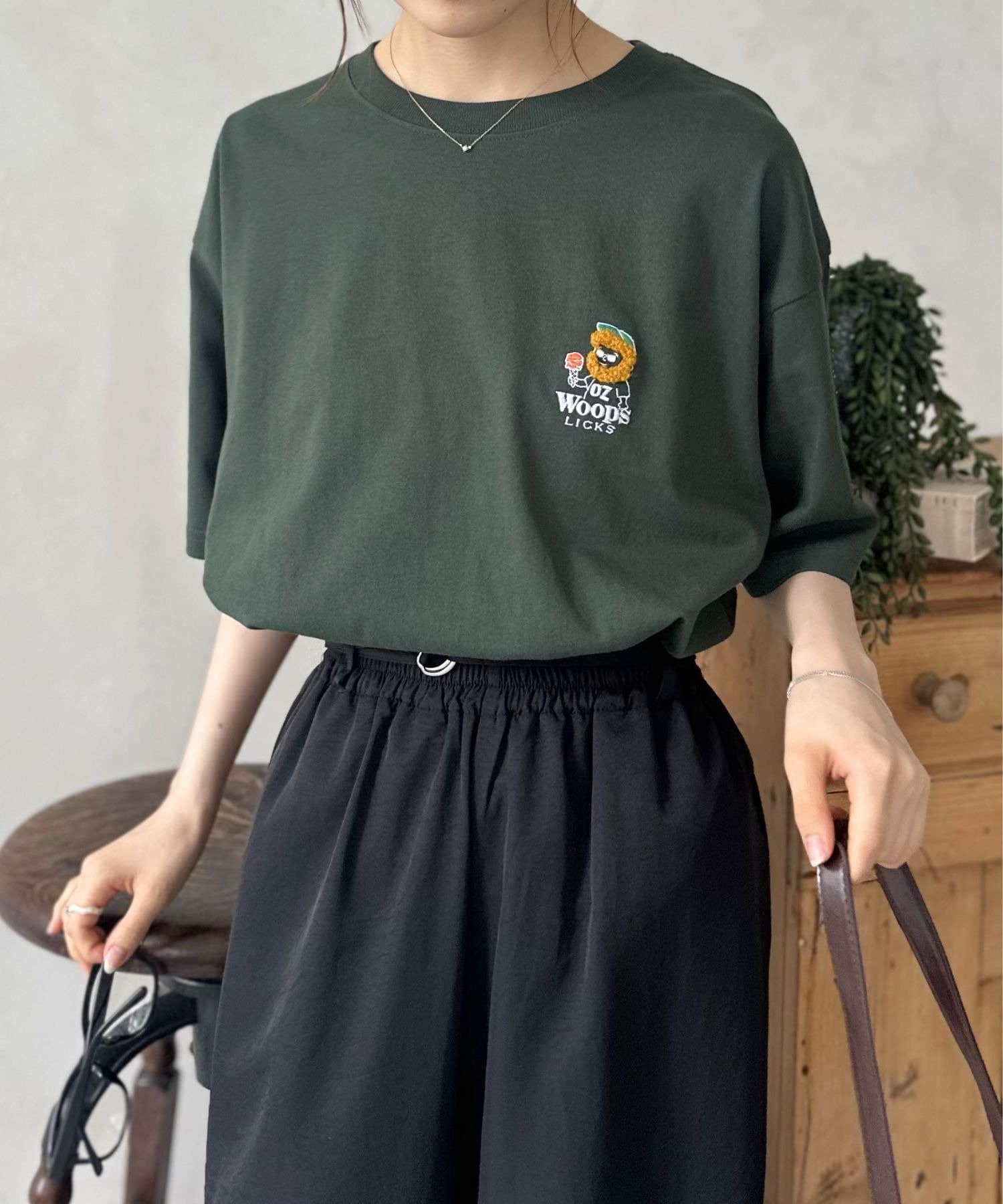 LOCUST(ローカスト) 【ユニセックス】ヒゲオジアイス刺繍T