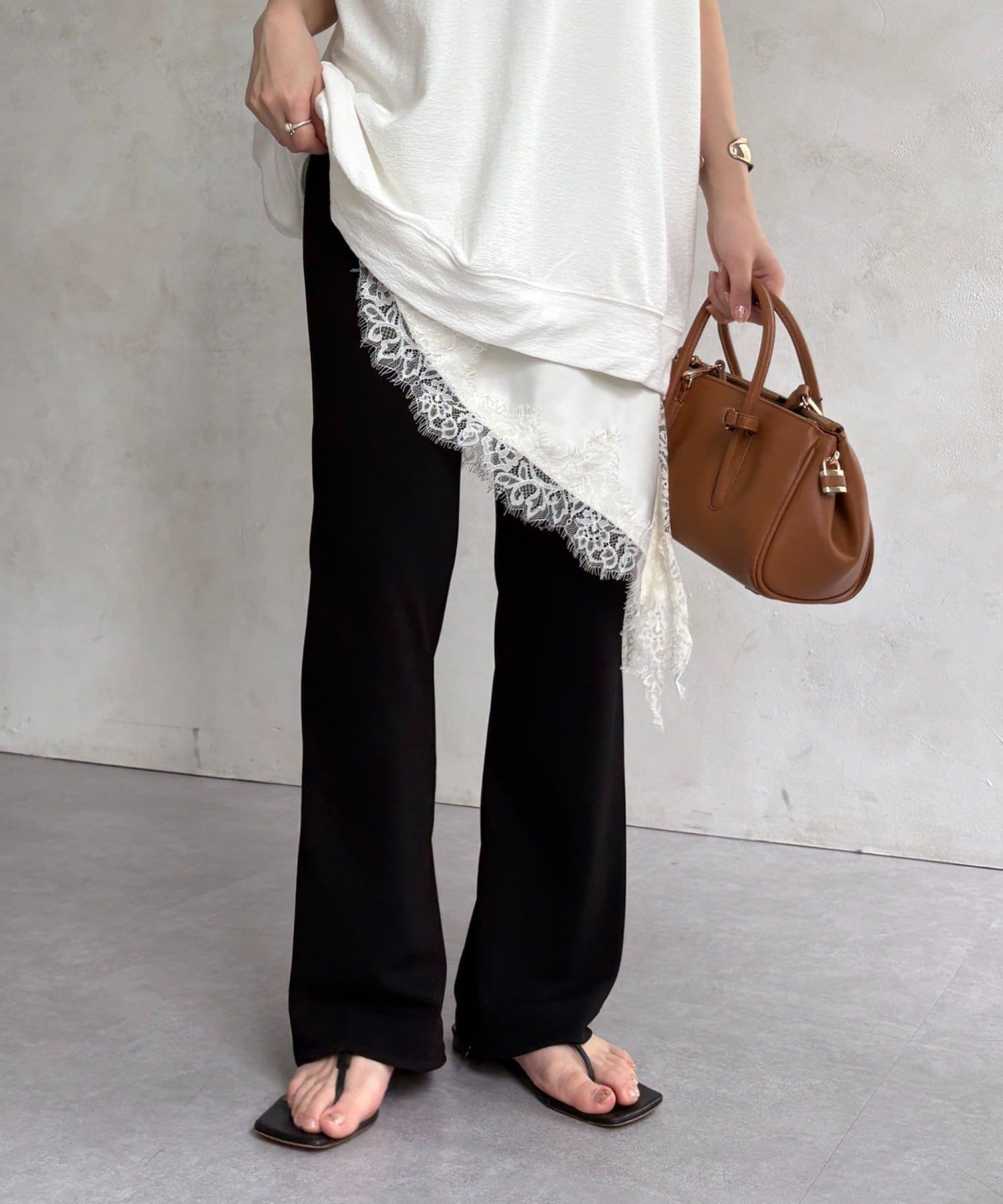 DOUDOU(ドゥドゥ) サイドファスナーセミフレアパンツ