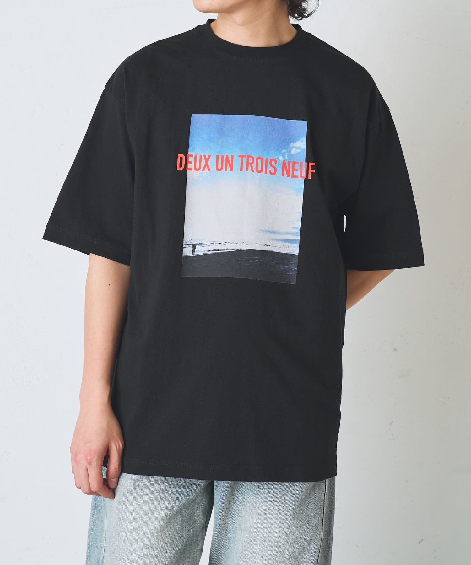 COLONY 2139(コロニー トゥーワンスリーナイン) シーサイドフォトプリントTシャツ