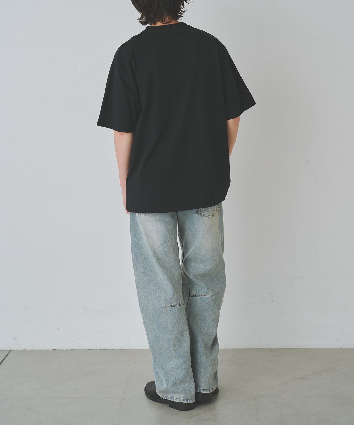 COLONY 2139(コロニー トゥーワンスリーナイン) ブラインドロゴTシャツ