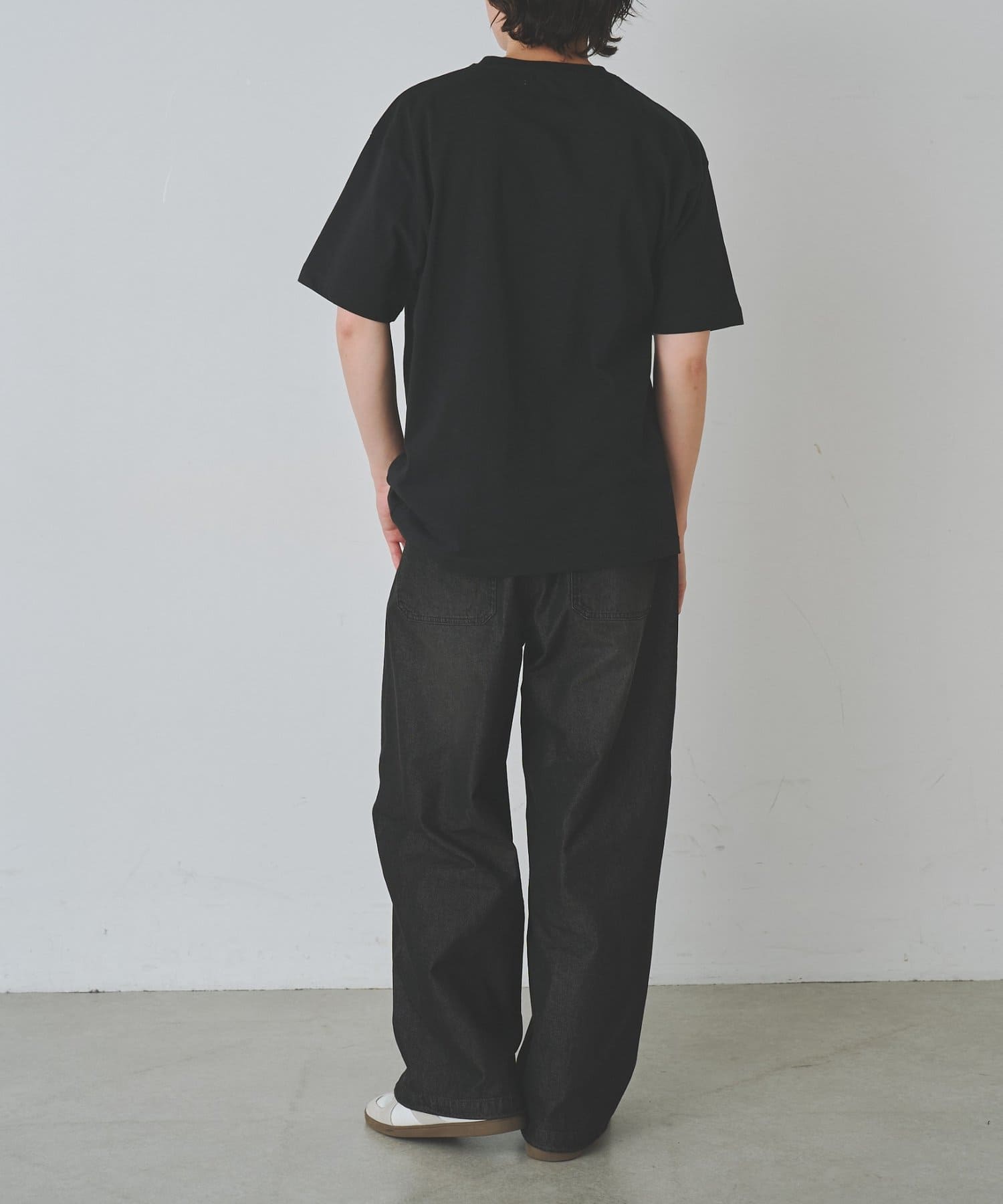 COLONY 2139(コロニー トゥーワンスリーナイン) メッセージロゴTシャツ