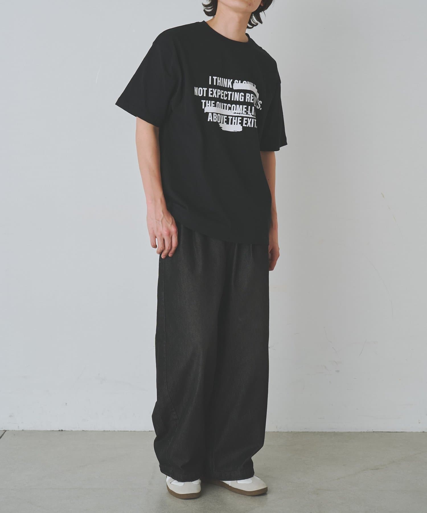 COLONY 2139(コロニー トゥーワンスリーナイン) メッセージロゴTシャツ