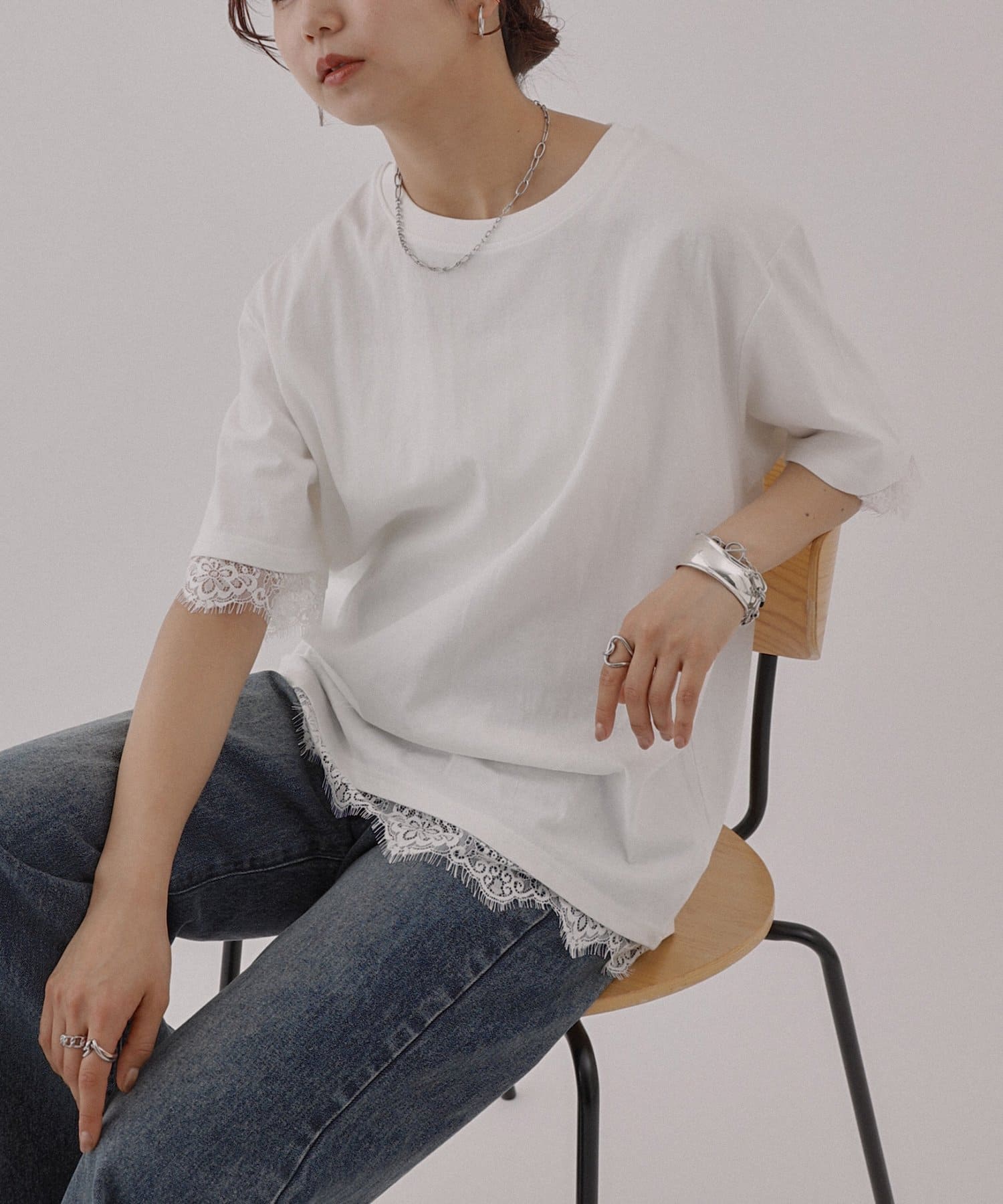 COLONY 2139(コロニー トゥーワンスリーナイン) レースヘムオーバーTシャツ