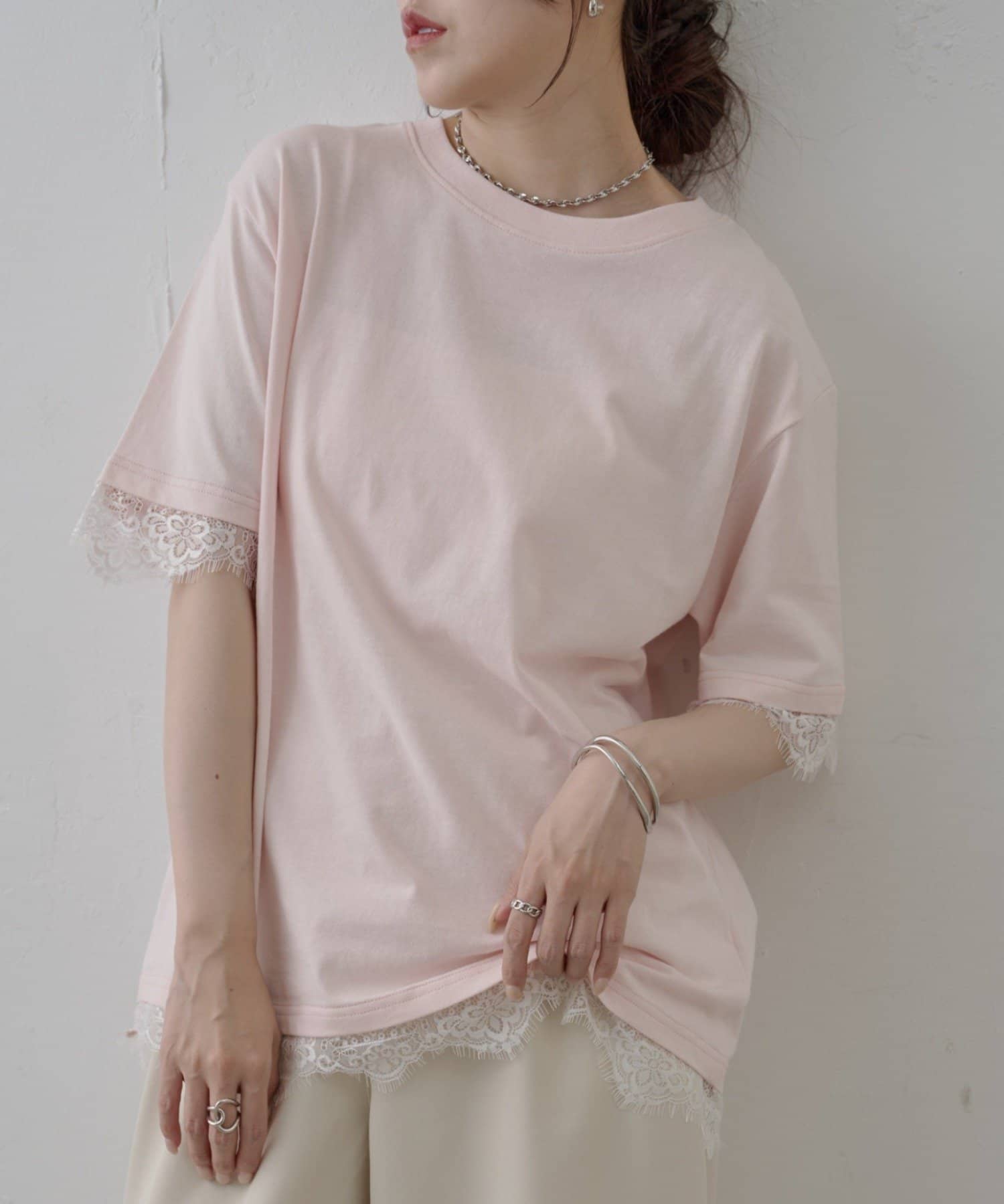 COLONY 2139(コロニー トゥーワンスリーナイン) 裾レースヘムオーバーTシャツ