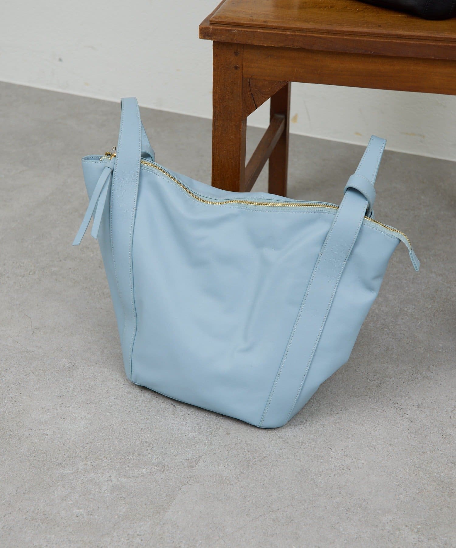 GALLARDAGALANTE(ガリャルダガランテ) 【RobertaGandolfi】レザーショルダーバッグ