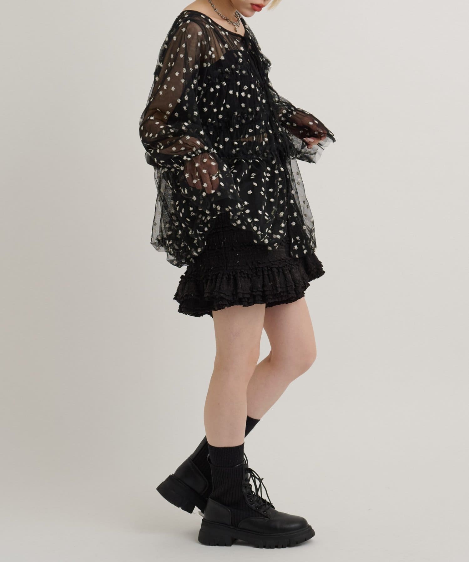 w closet(ダブルクローゼット) フラワー刺繍ブラウス