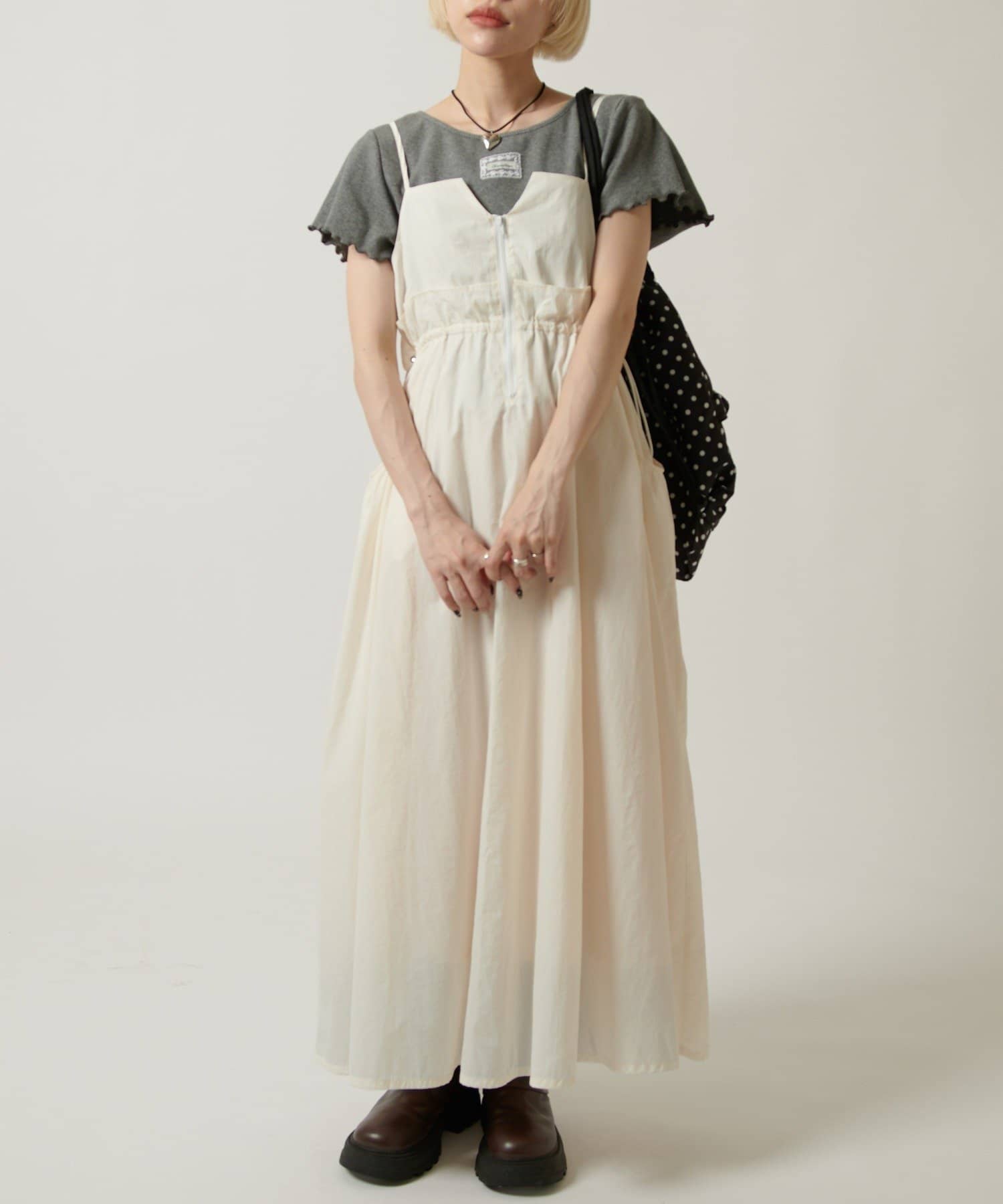 w closet(ダブルクローゼット) ウエストドロストナイロンキャミワンピース