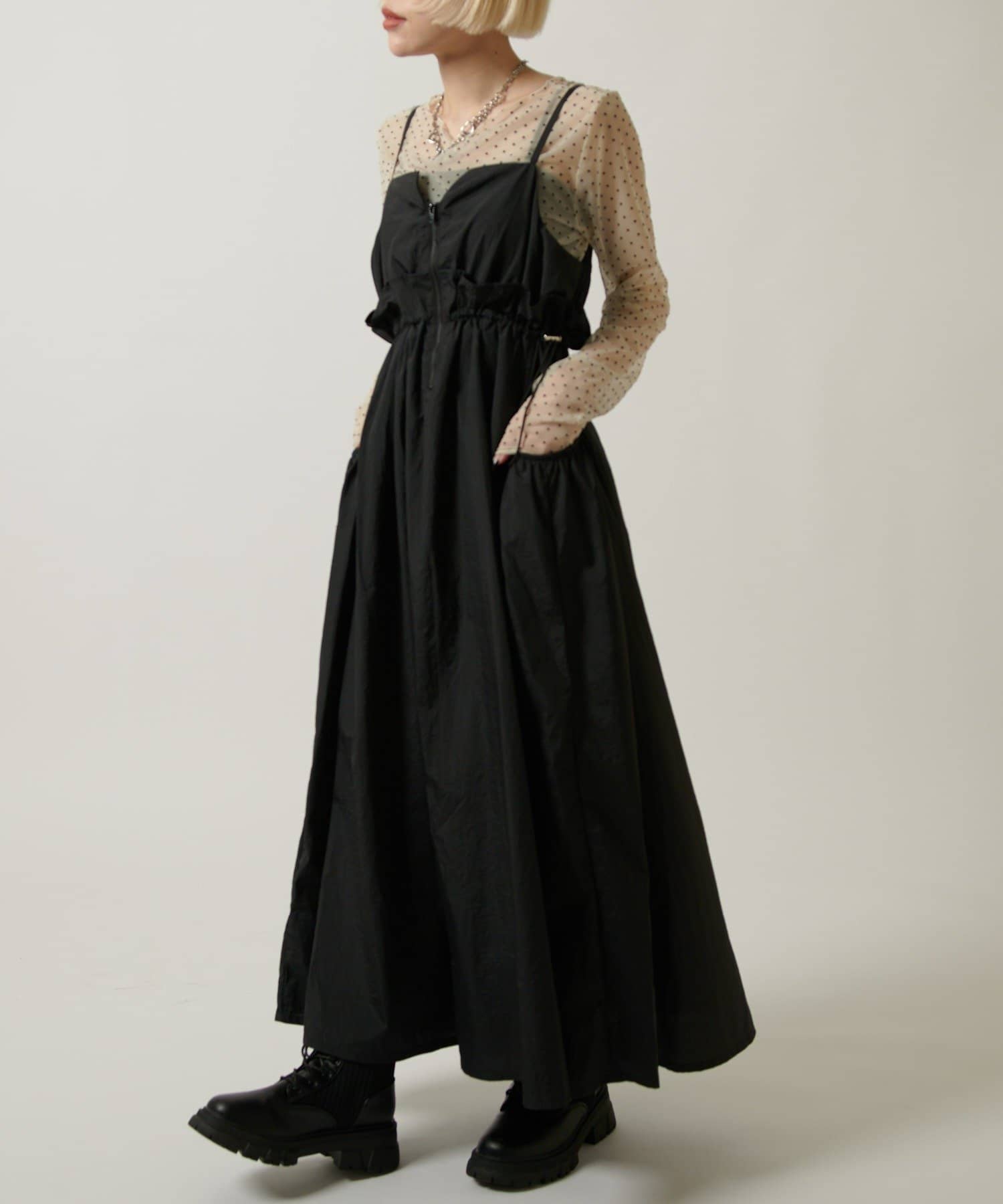 w closet(ダブルクローゼット) ウエストドロストナイロンキャミワンピース