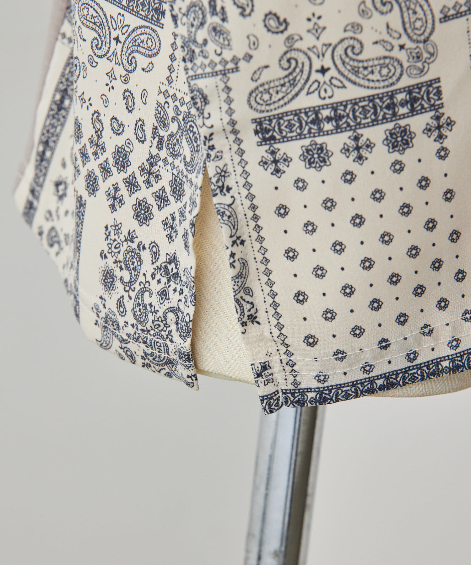 OUTLET(アウトレット) 【ear PAPILLONNER】柄切り替えTシャツ