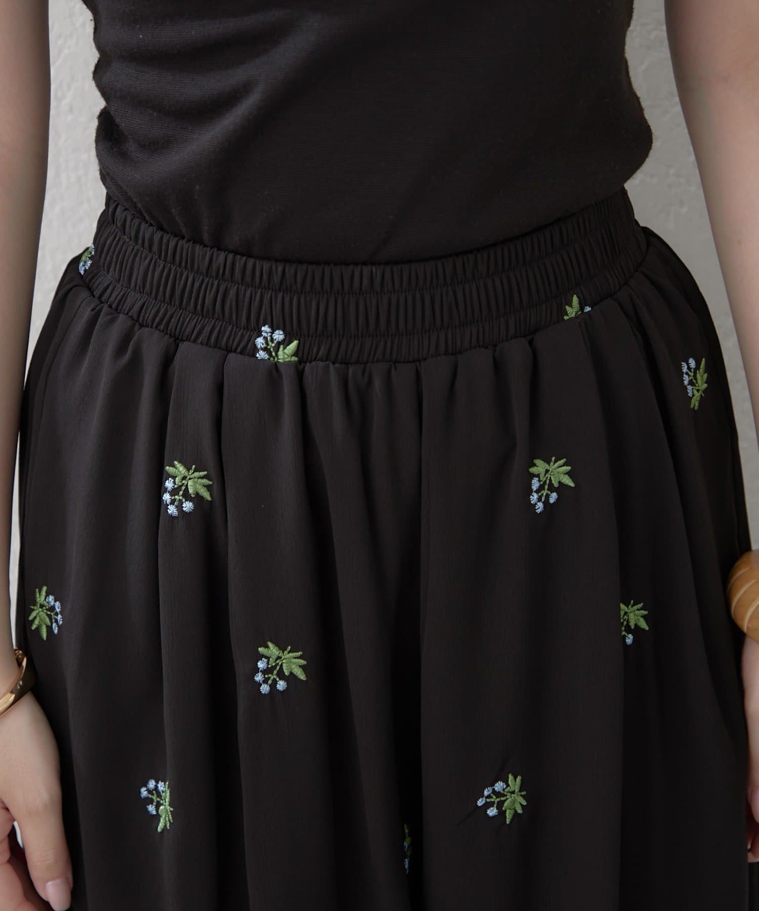 Remind me and forever(リマインドミーアンドフォーエバー) 【SETUP】花刺繍イージーパンツ