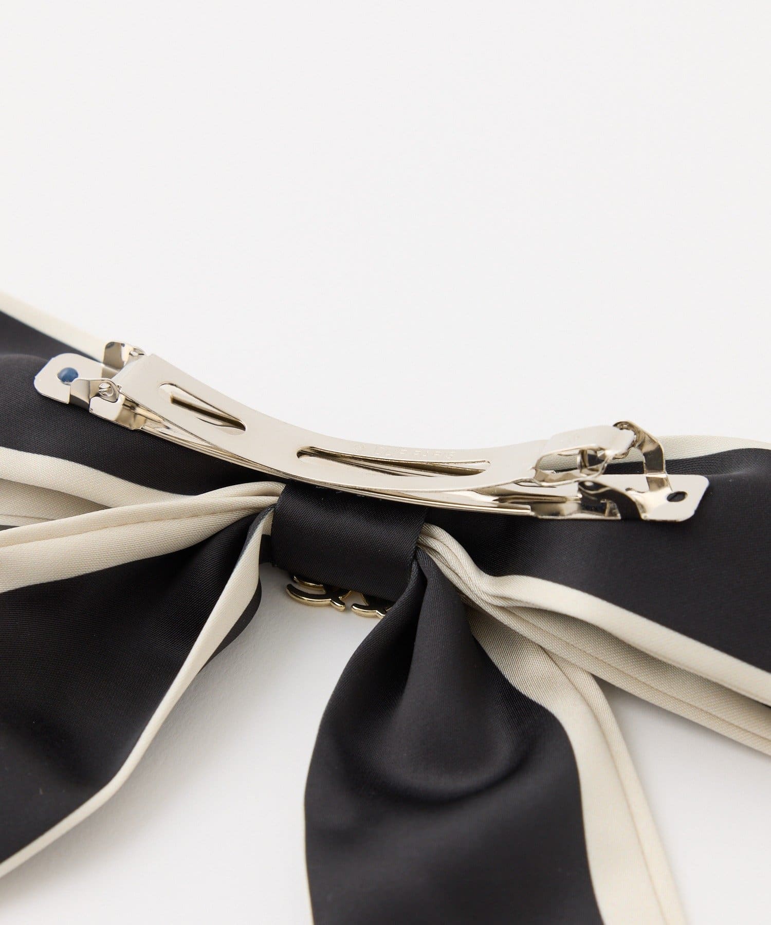 one after another NICE CLAUP(ワンアフターアナザー ナイスクラップ) 【Eliane Collection】ロゴエンブレム付きスカーフバレッタ