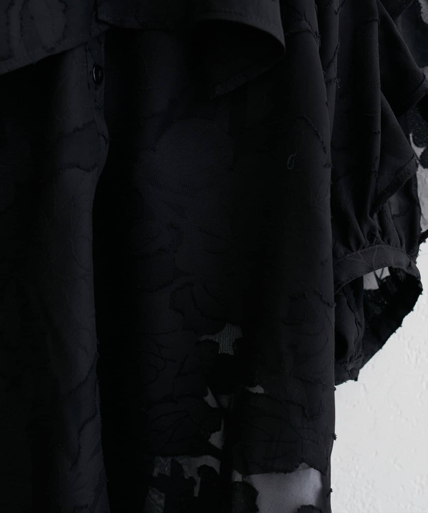 natural couture(ナチュラルクチュール) オパールフラワーシアーブラウス