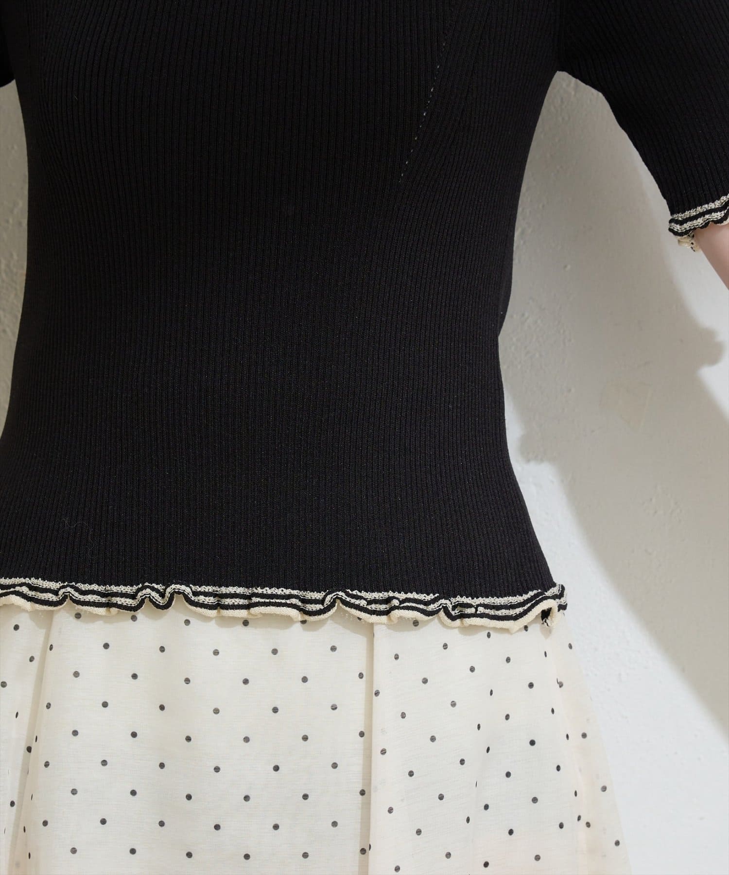 natural couture(ナチュラルクチュール) フリルシアー配色リブニットプルオーバー