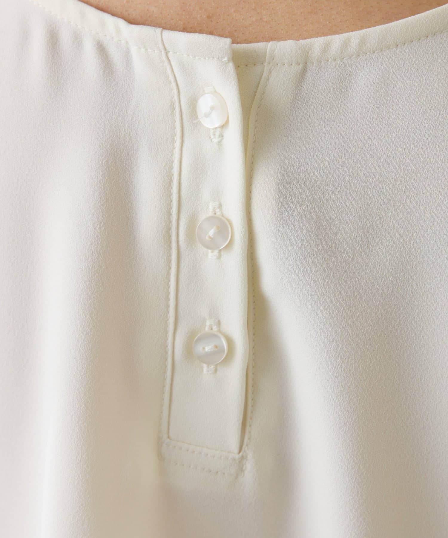 COLLAGE GALLARDAGALANTE(コラージュ ガリャルダガランテ) 【さらっとした着心地】ジョーゼットフレンチロゴTシャツ