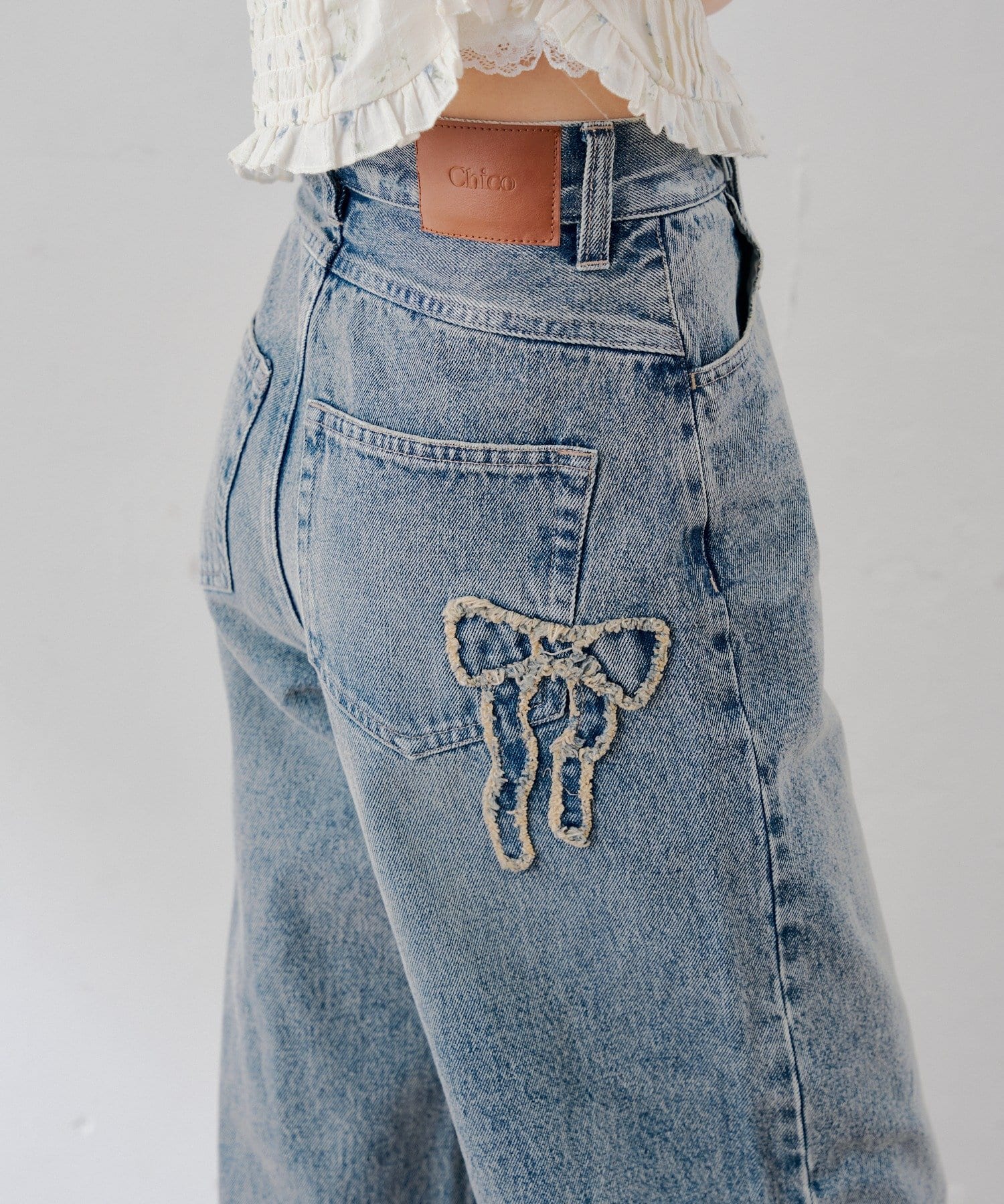 Chico(チコ) ポケットデザインワイドデニム