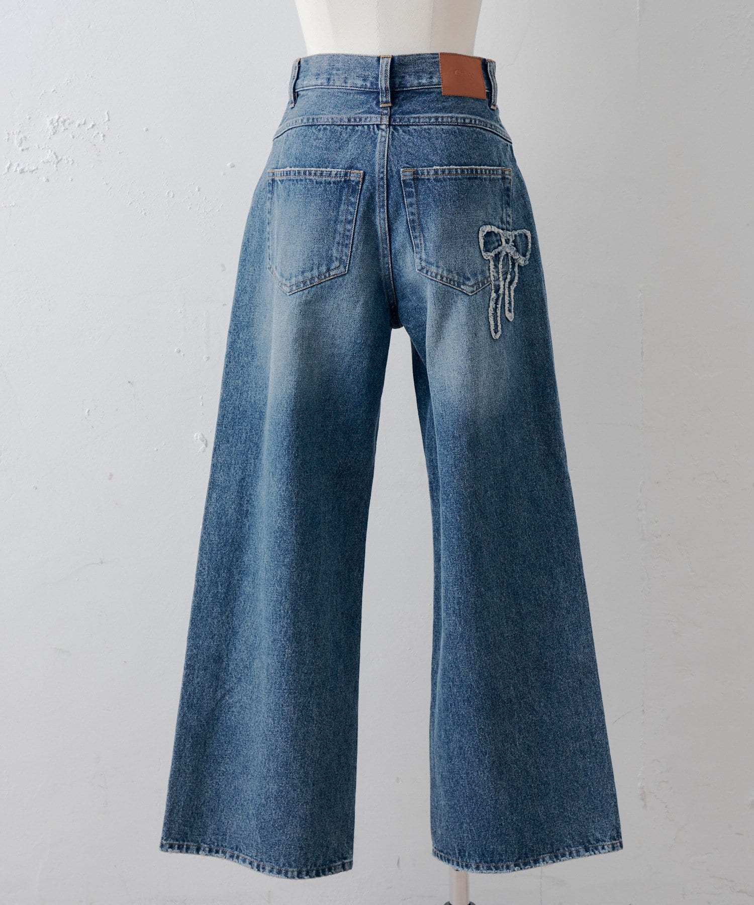 Chico(チコ) ポケットデザインワイドデニム