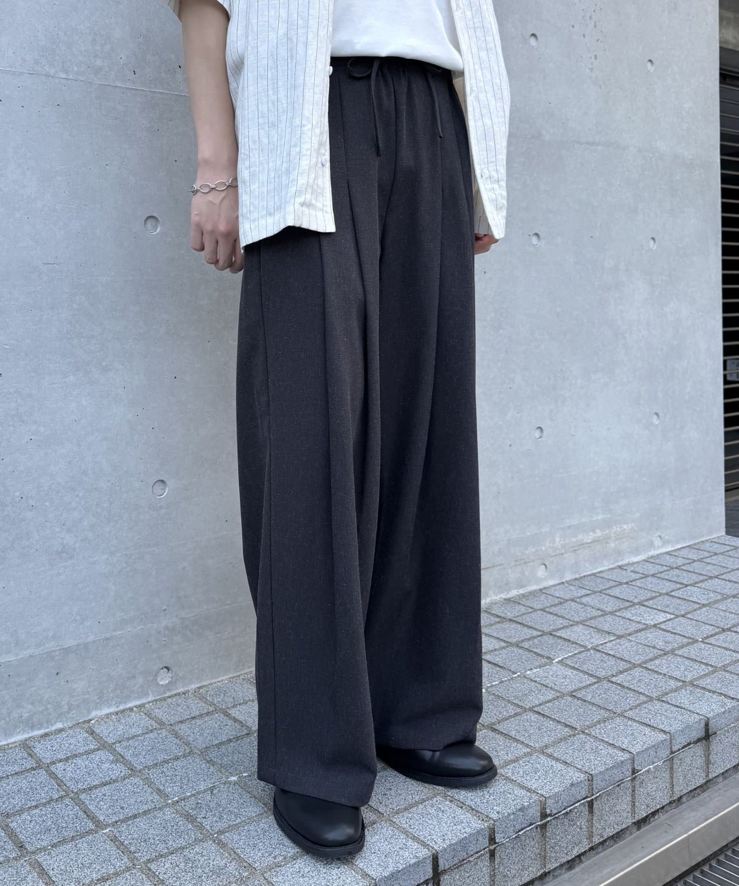 COLONY 2139(コロニー トゥーワンスリーナイン) リネン混2タックワイドパンツ