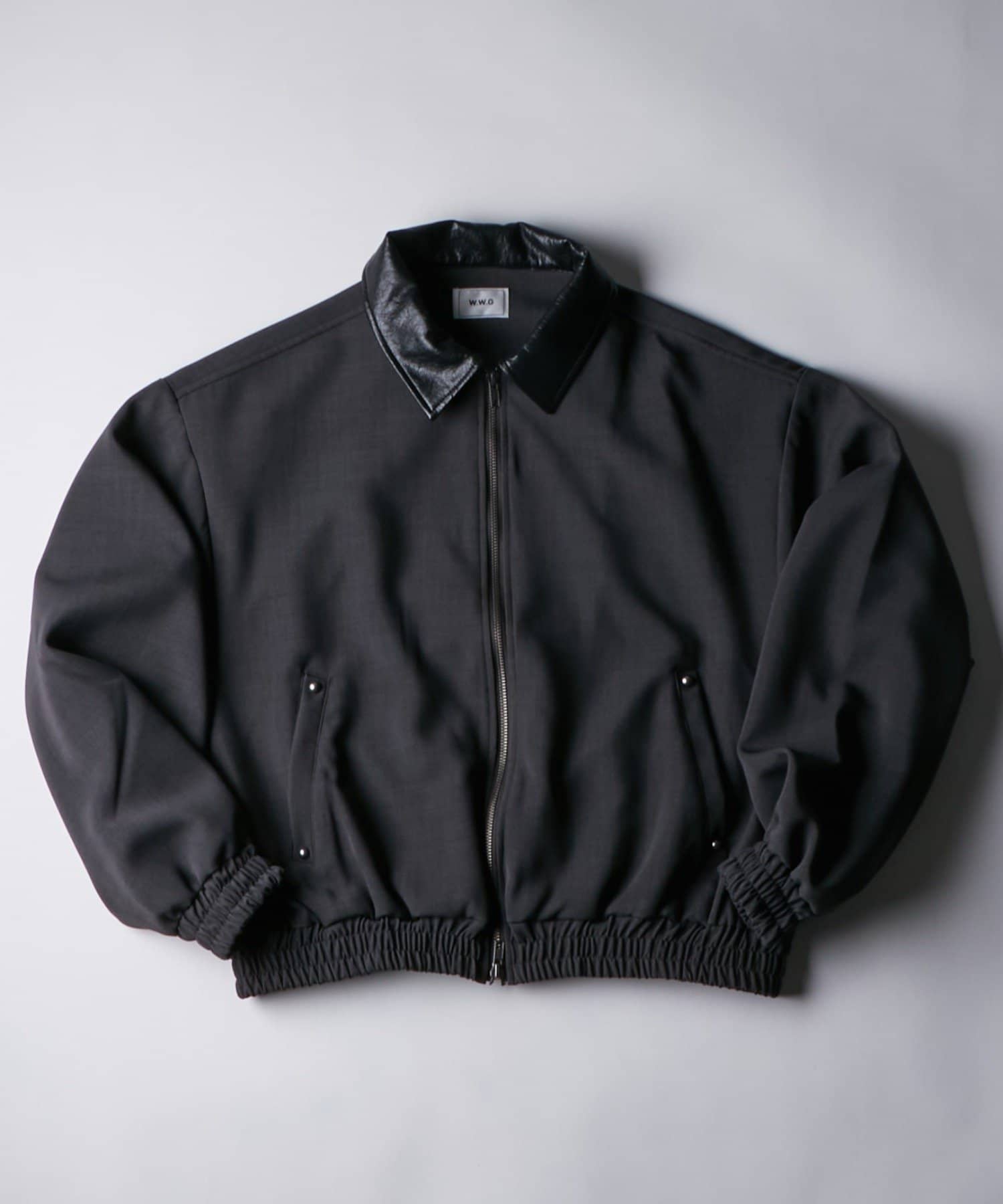 OUTLET(アウトレット) 【WHO'S WHO gallery】トロピカル襟レザー切り替えジップブルゾン