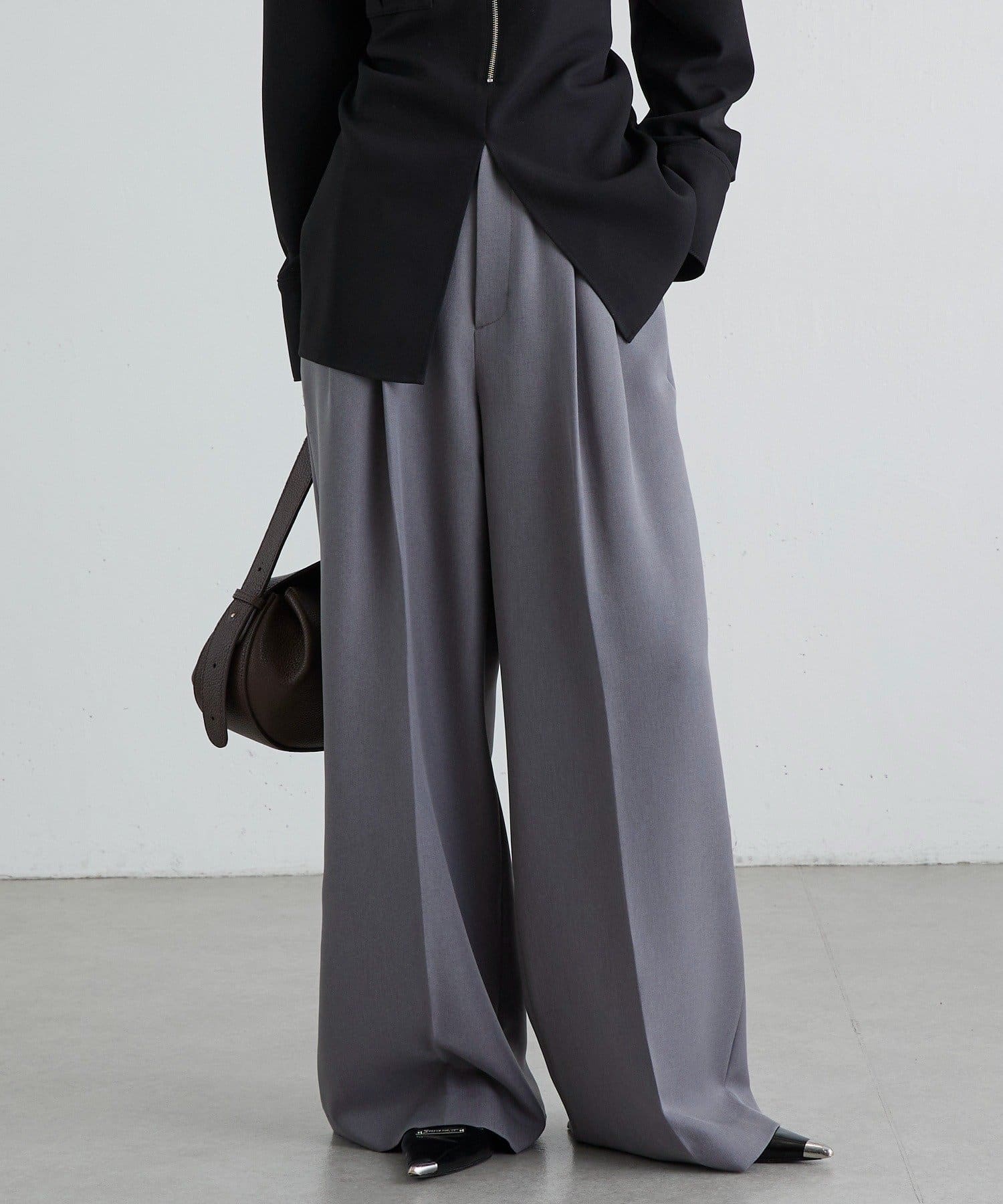 OUTLET(アウトレット) 【Lui's】脇ベルトデザイン2タックパンツ