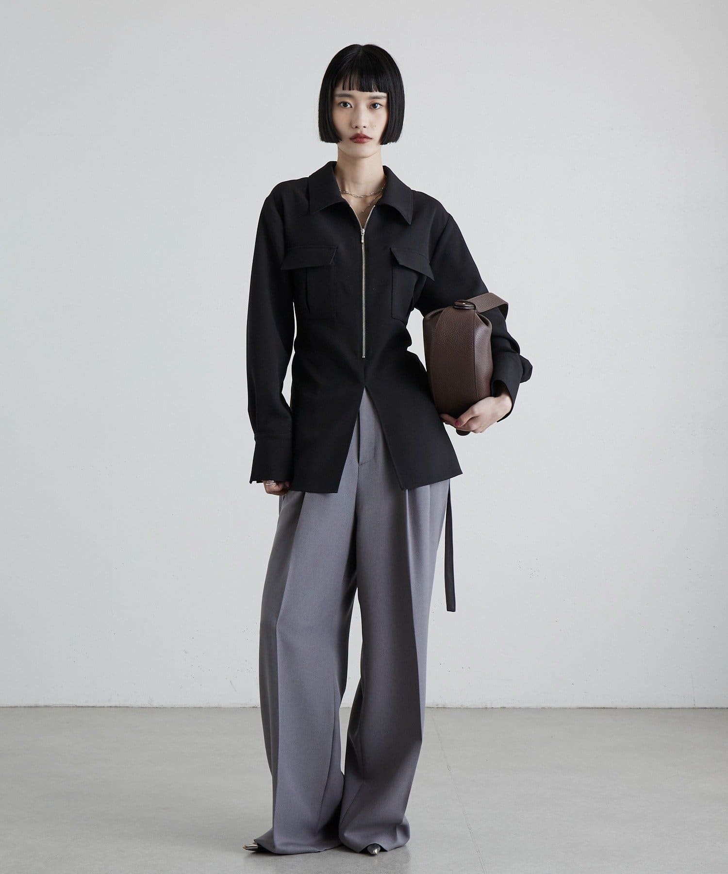 OUTLET(アウトレット) 【Lui's】脇ベルトデザイン2タックパンツ