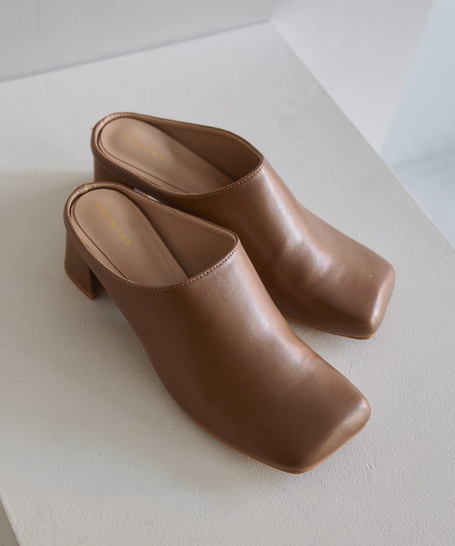 OUTLET(アウトレット) 【SHENERY】スクエアトゥサボ