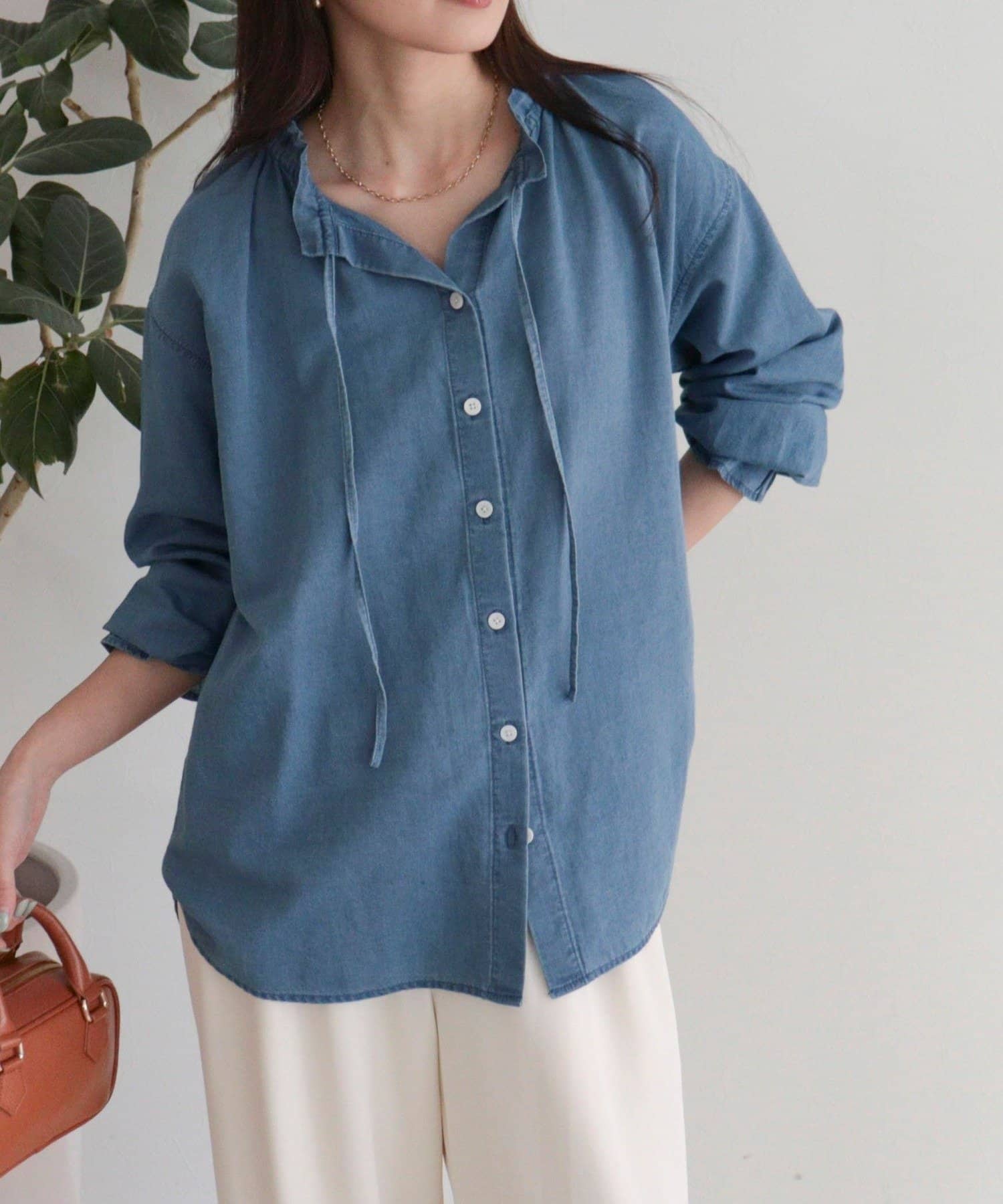 FREDY & GLOSTER(フレディ アンド グロスター) シアーデニムフリルカラーブラウス