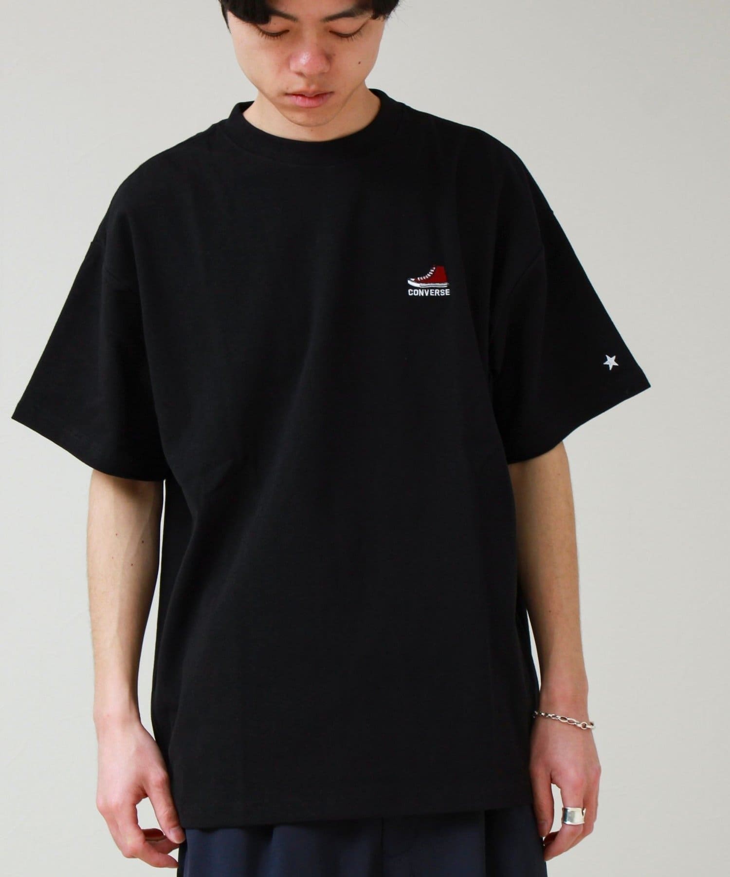 FREDY & GLOSTER(フレディ アンド グロスター) 【CONVERSE】ワンポイント シューズ刺繍Tシャツ