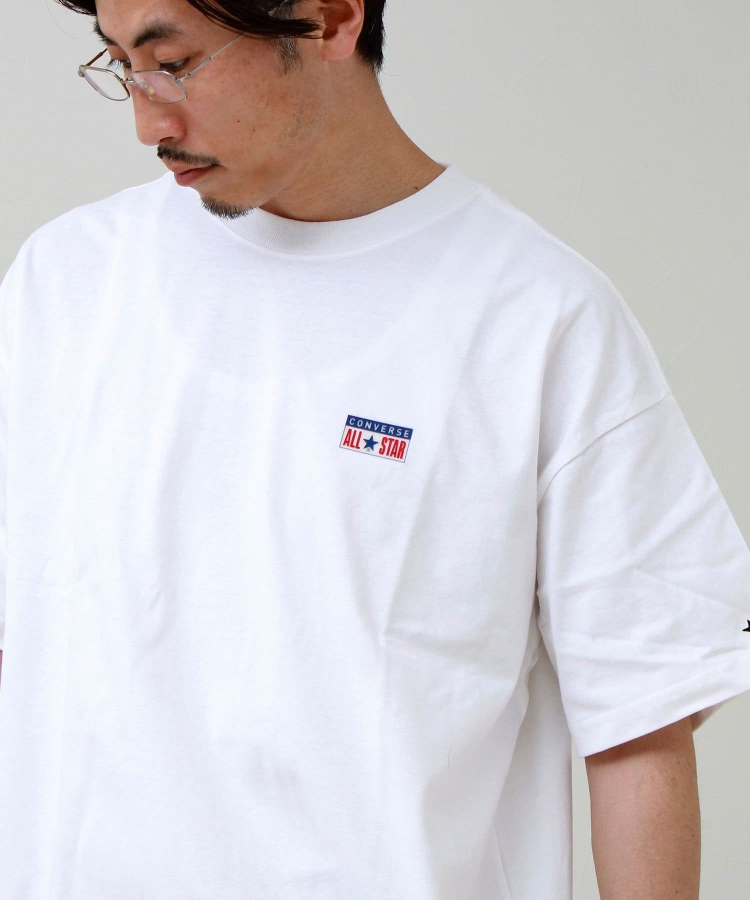 FREDY & GLOSTER(フレディ アンド グロスター) 【CONVERSE】プレートロゴ 半袖Tシャツ