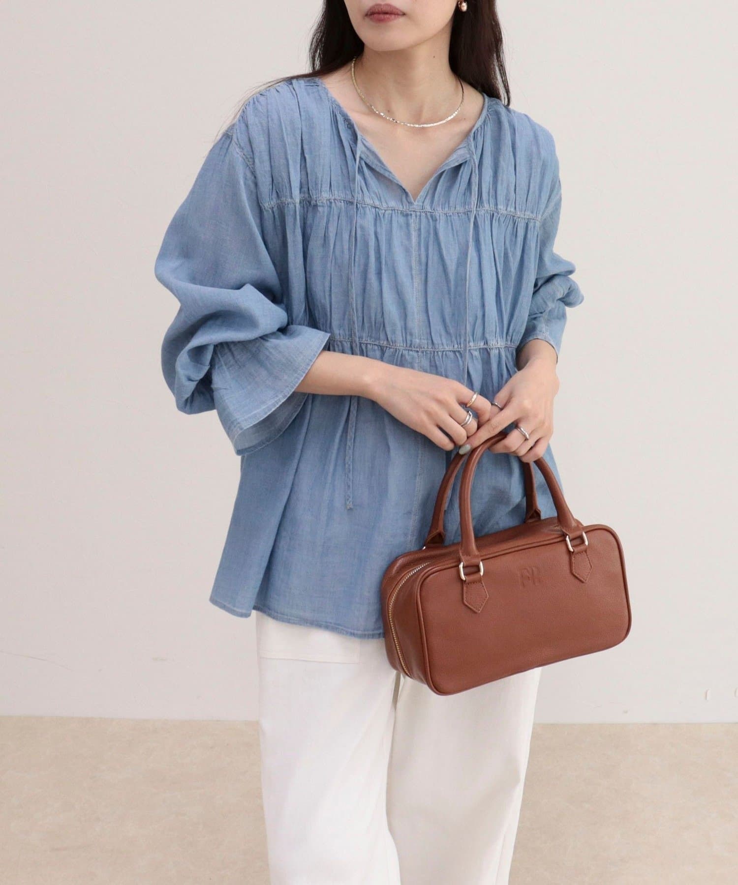 FREDY & GLOSTER(フレディ アンド グロスター) コットンボイルシアーデニムシャーリングブラウス