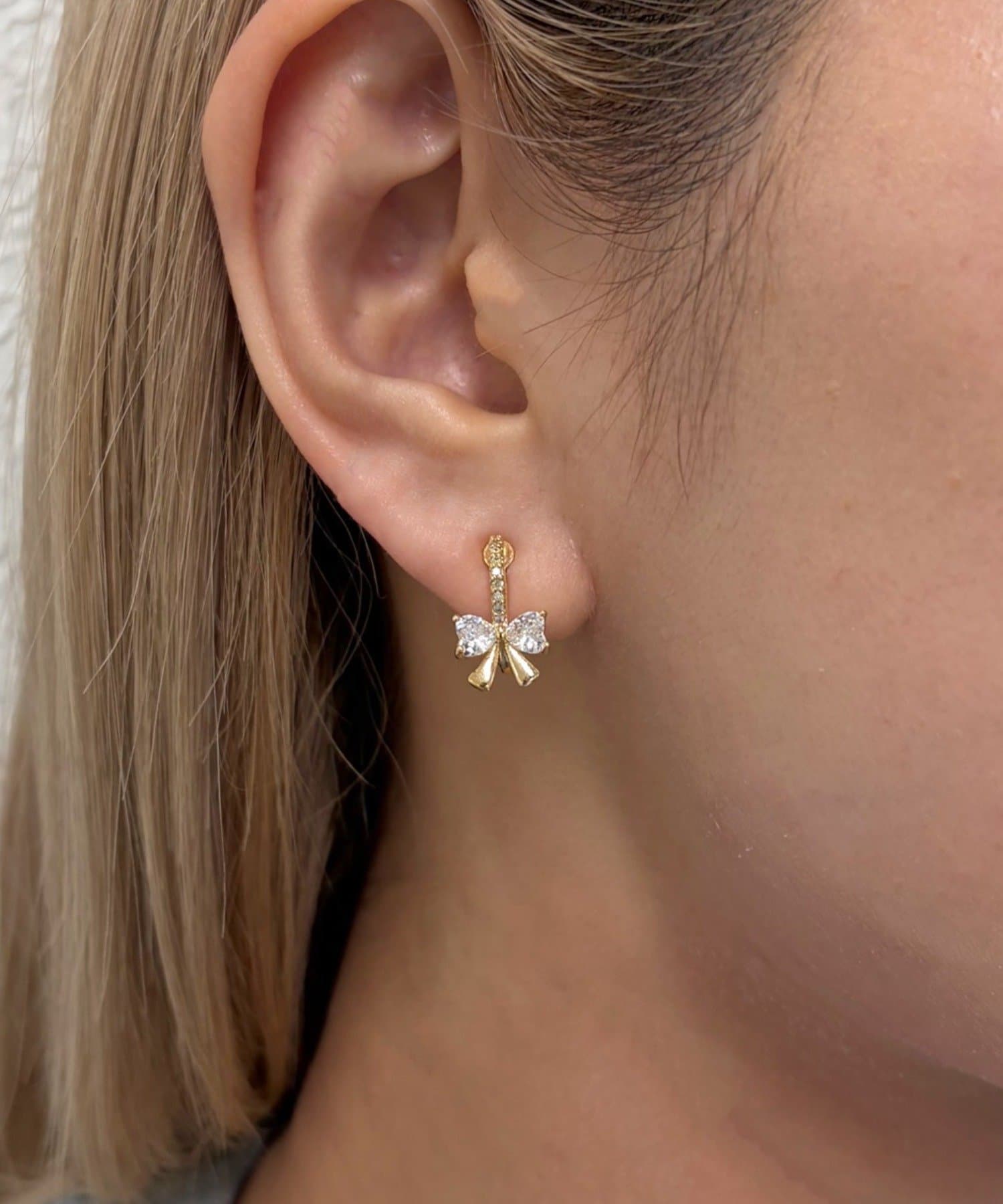 Lattice(ラティス) リボンストーンイヤリング