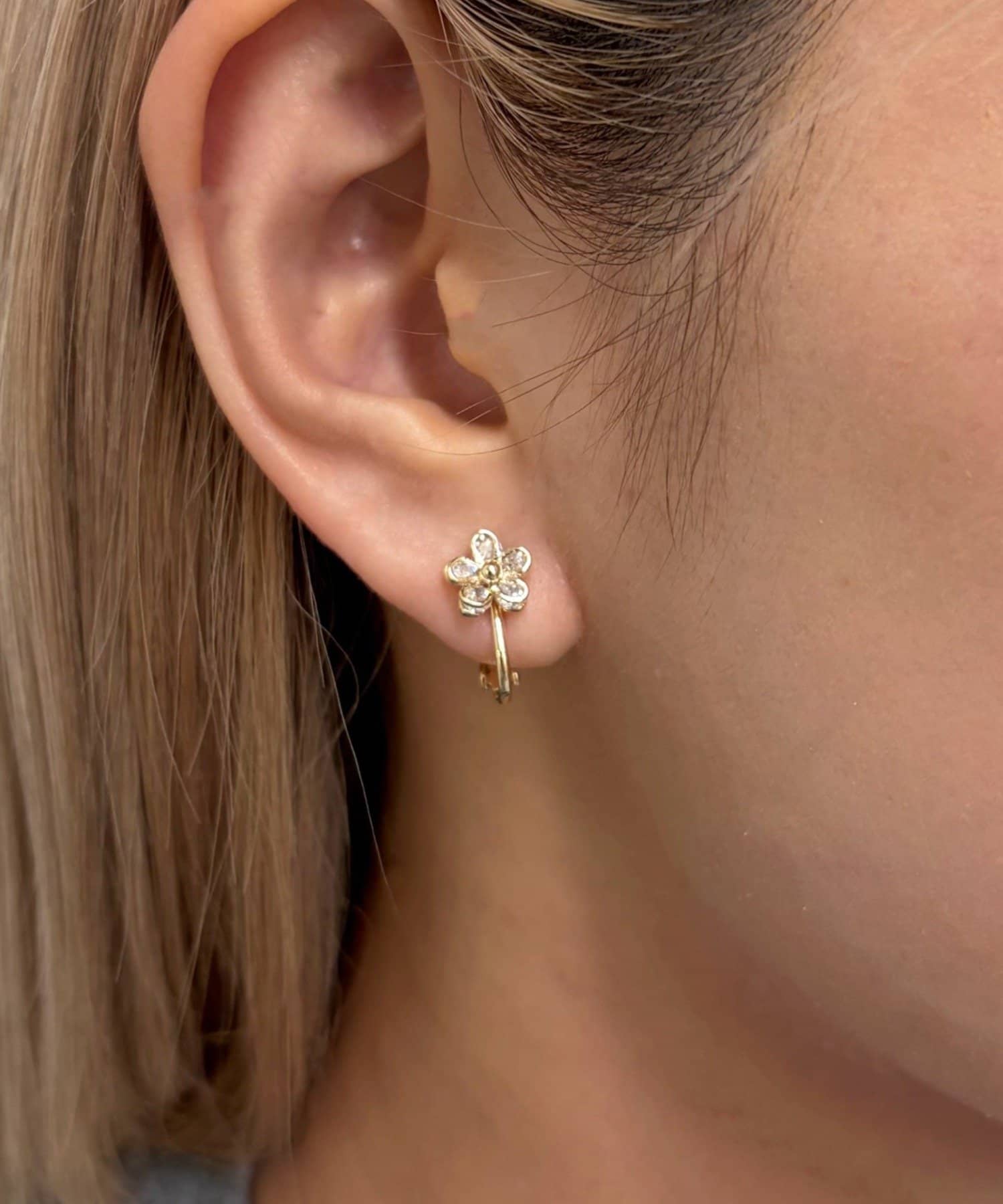 Lattice(ラティス) フラワービジューイヤリング