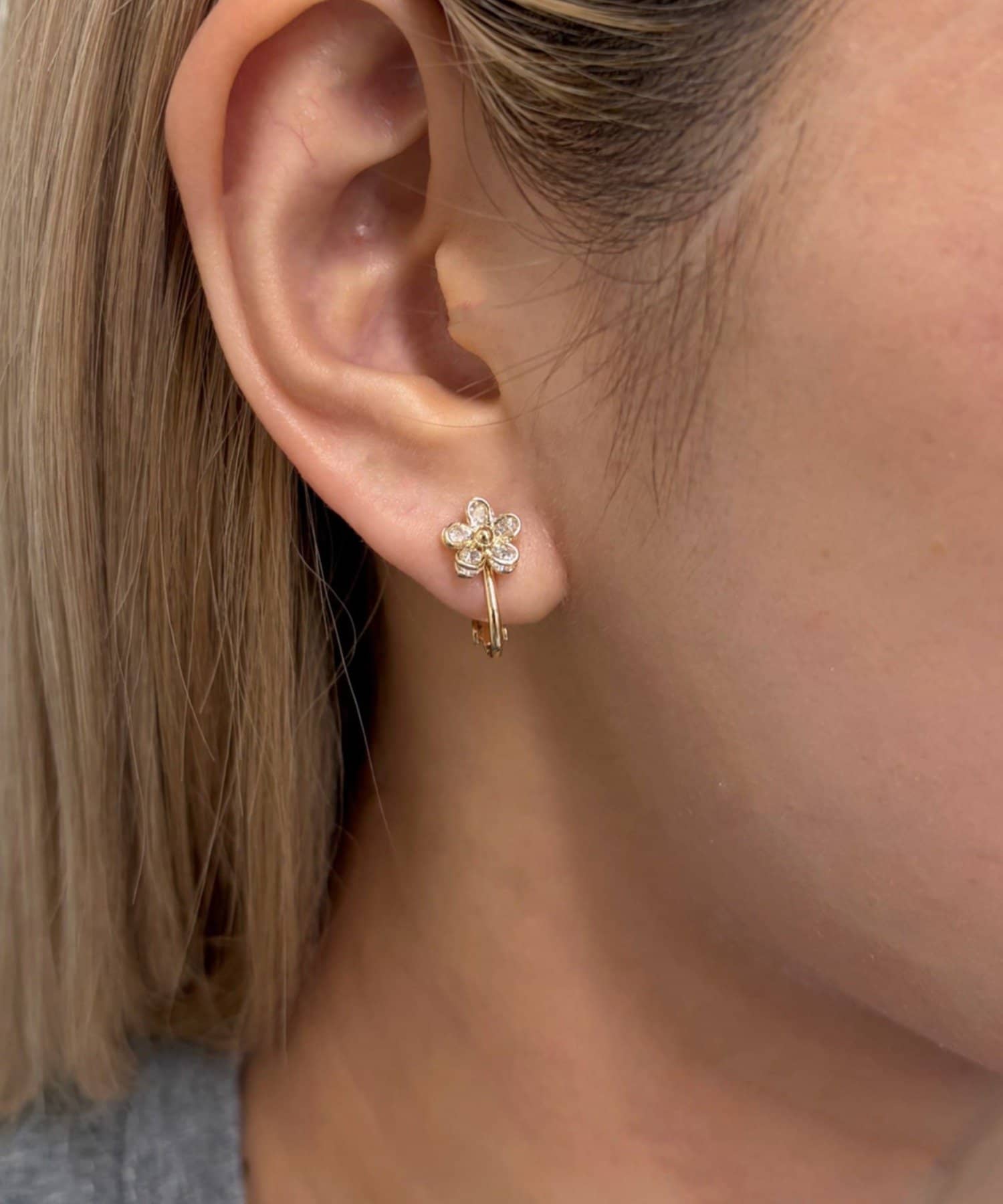 Lattice(ラティス) フラワービジューイヤリング